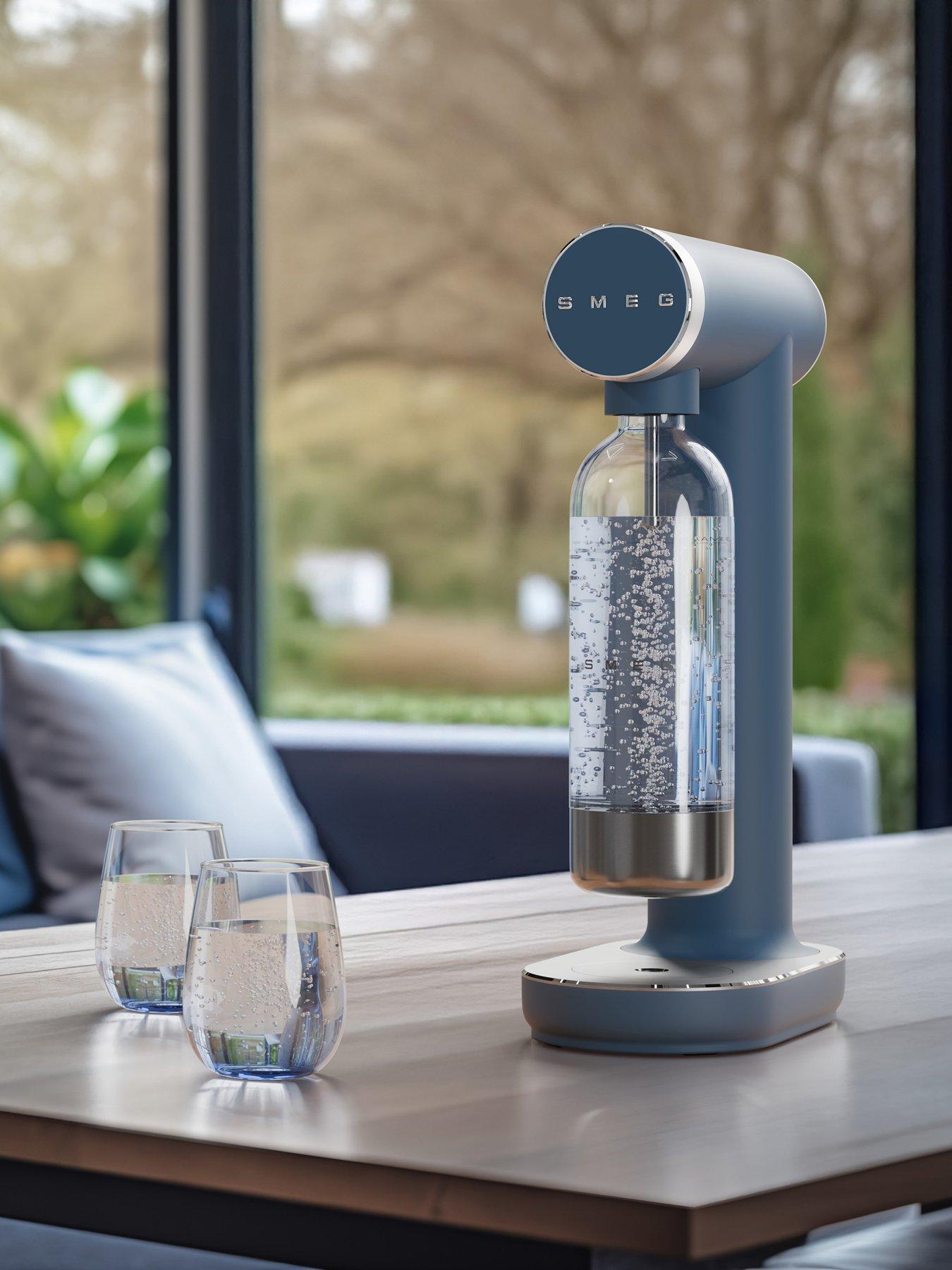 Image 3 of 7 of Smeg Soda Maker