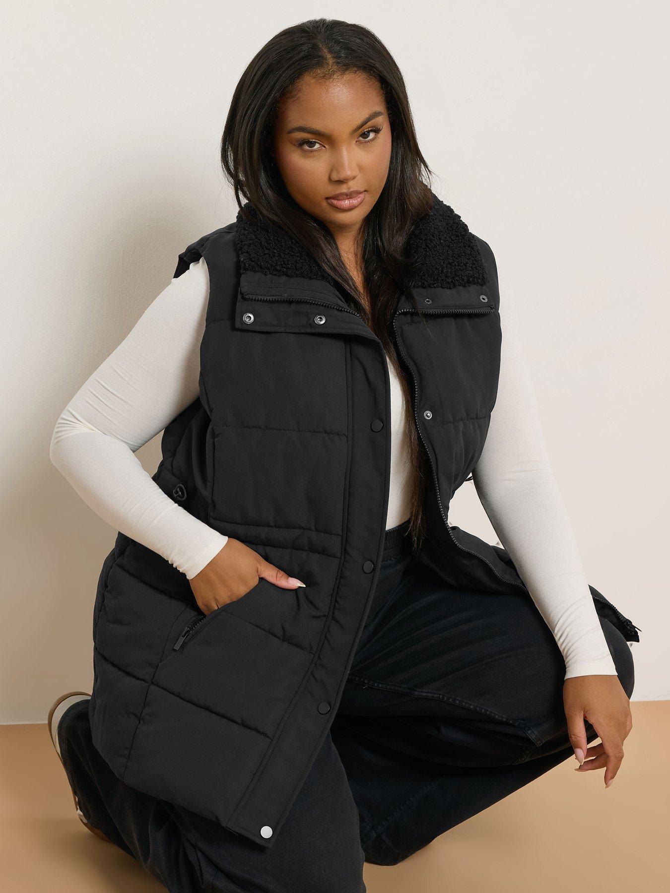yours-curve-short-gilet-black