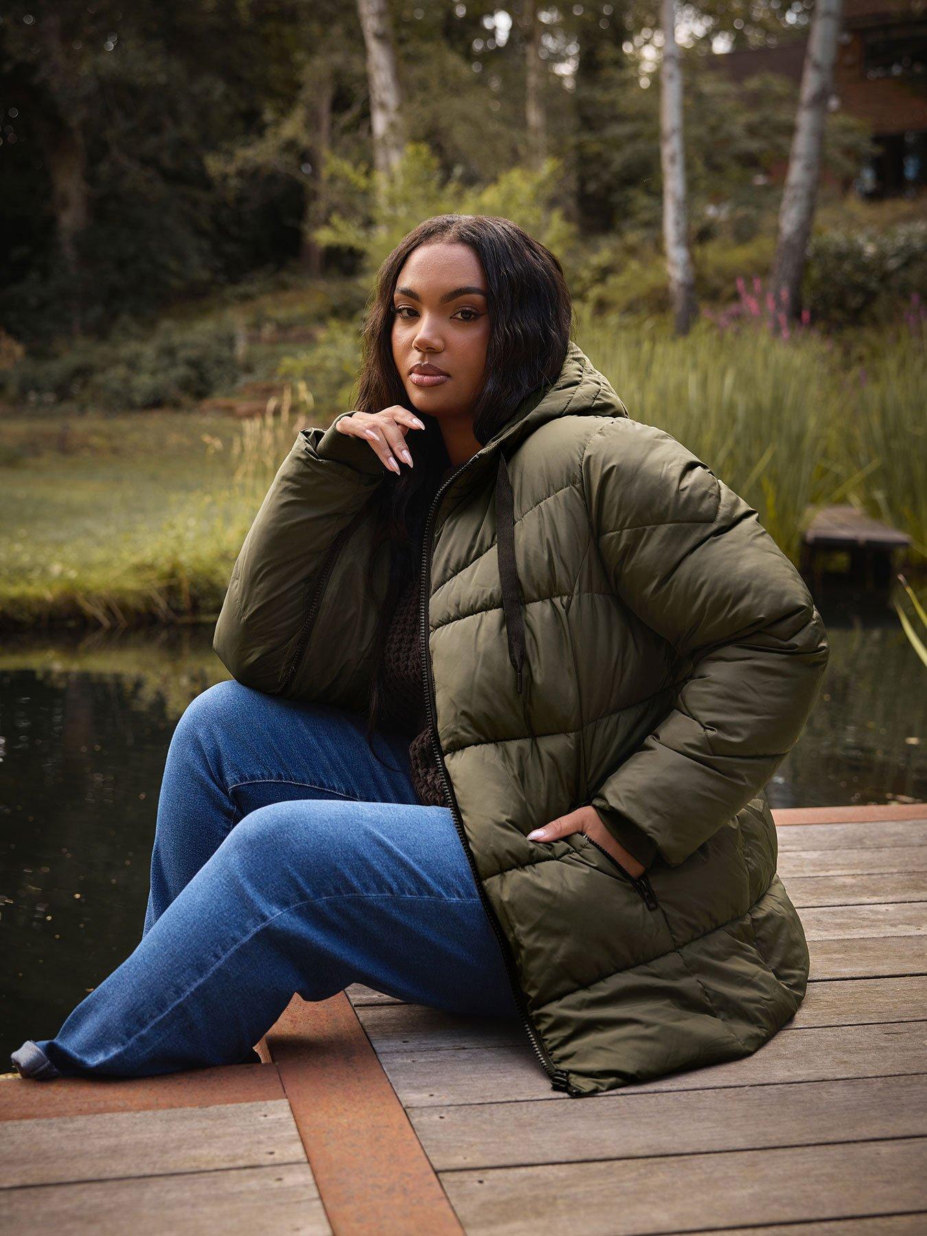 undefined Curve Short Sporty Padded Coat - Green