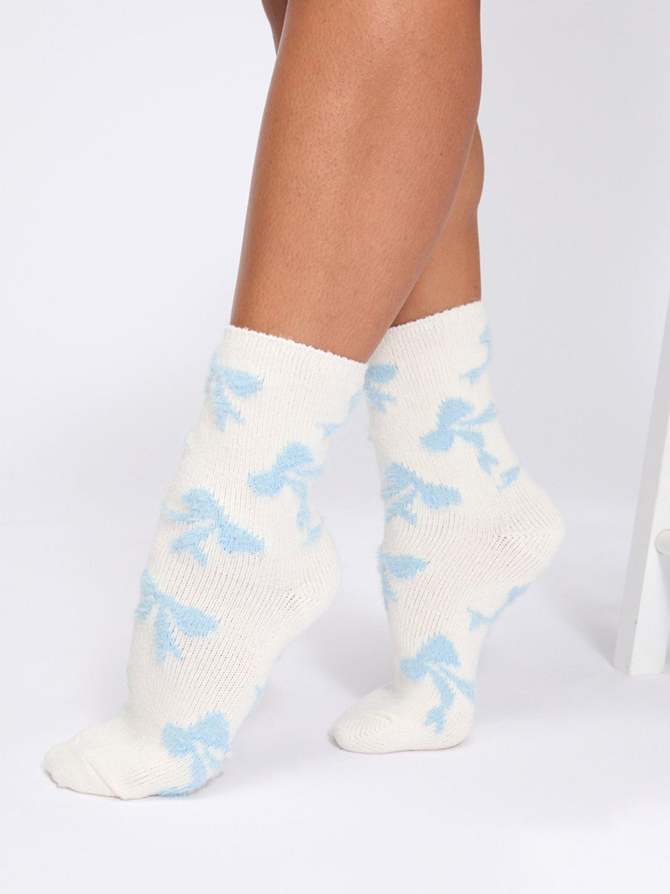 stillFront image of boux-avenue-bow-cosy-socks-white