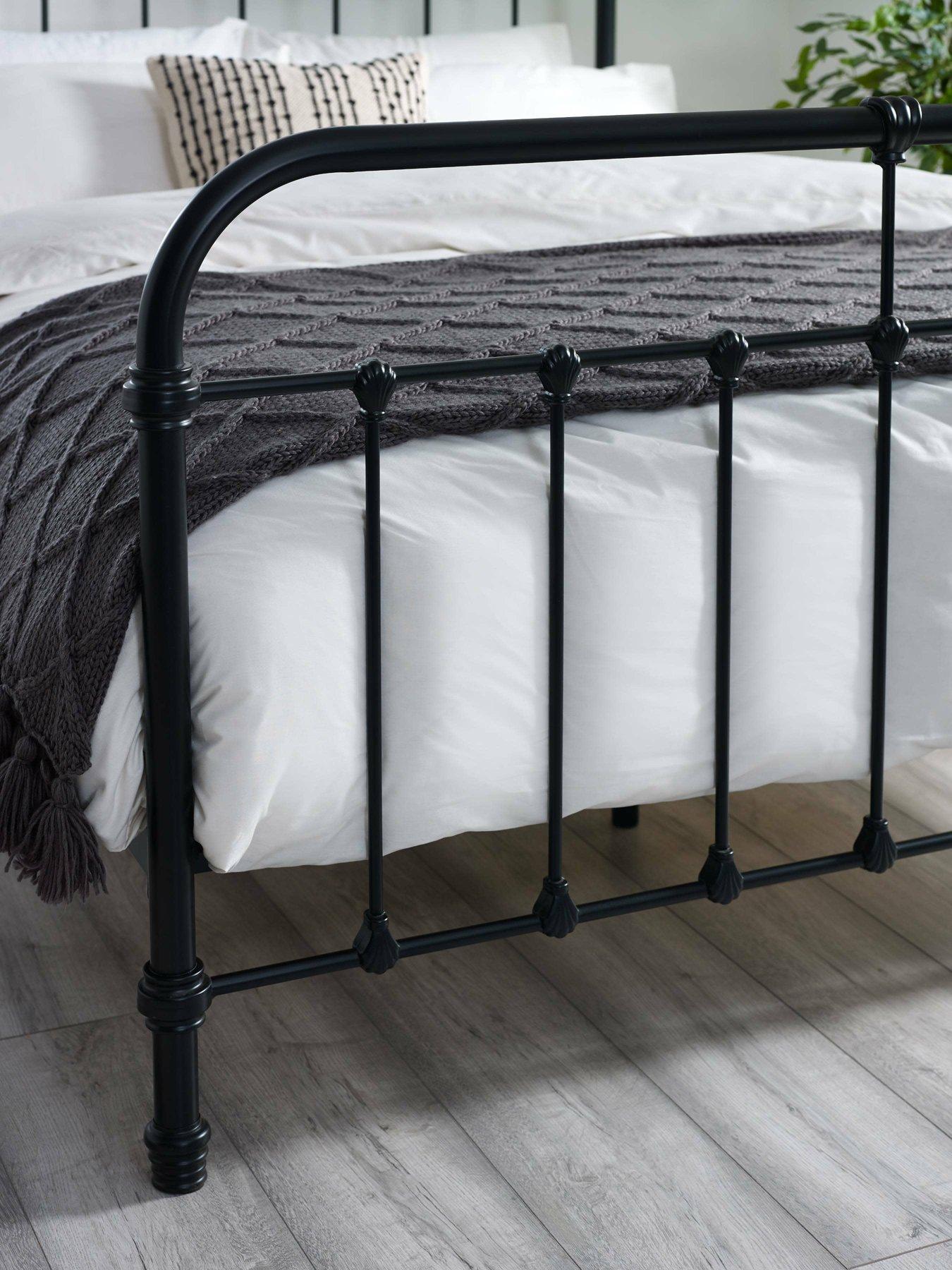 Image 4 of 4 of Julian Bowen Logan Metal Bed