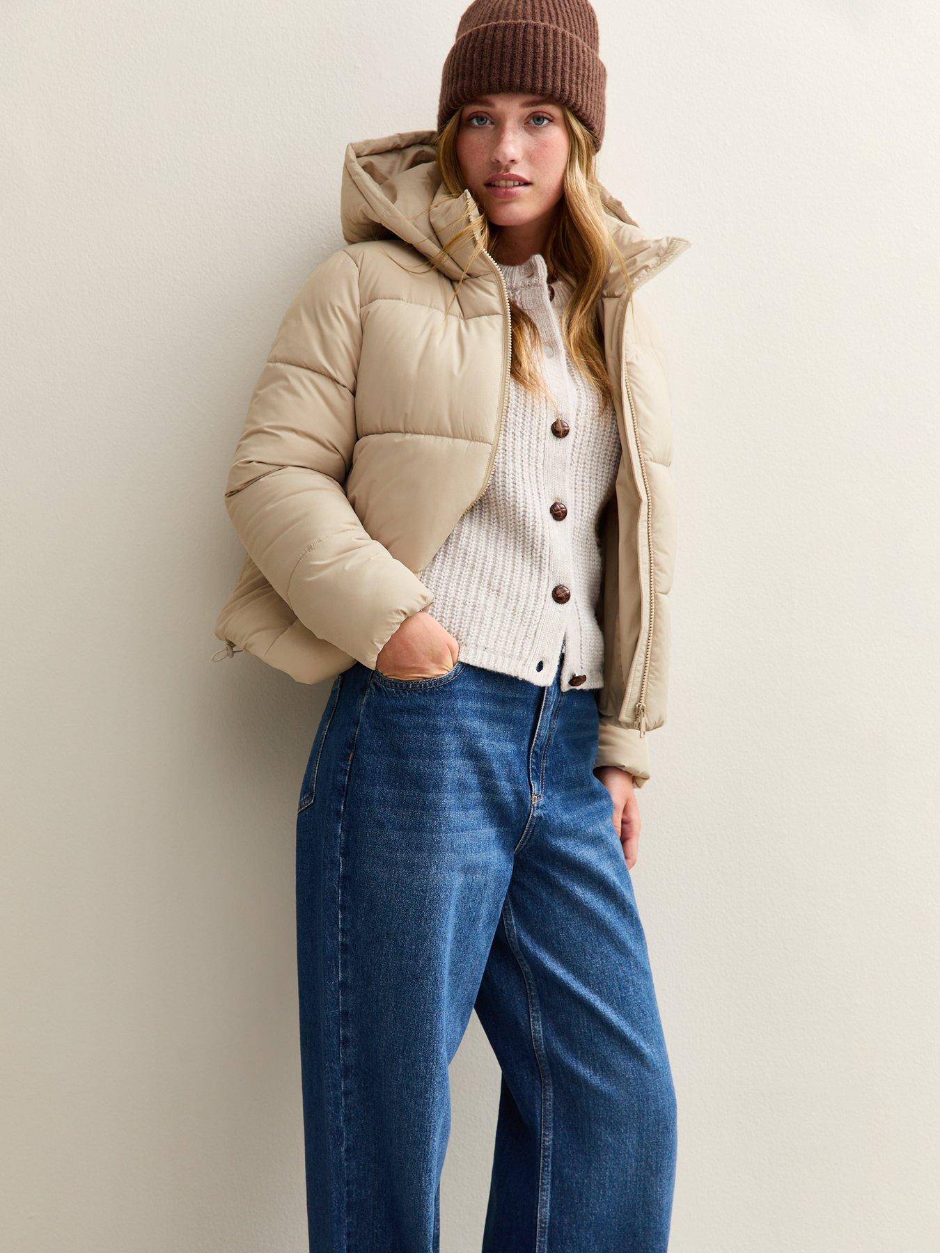 Image 4 of 6 of New Look Hooded Cropped Puffer Jacket - Cream