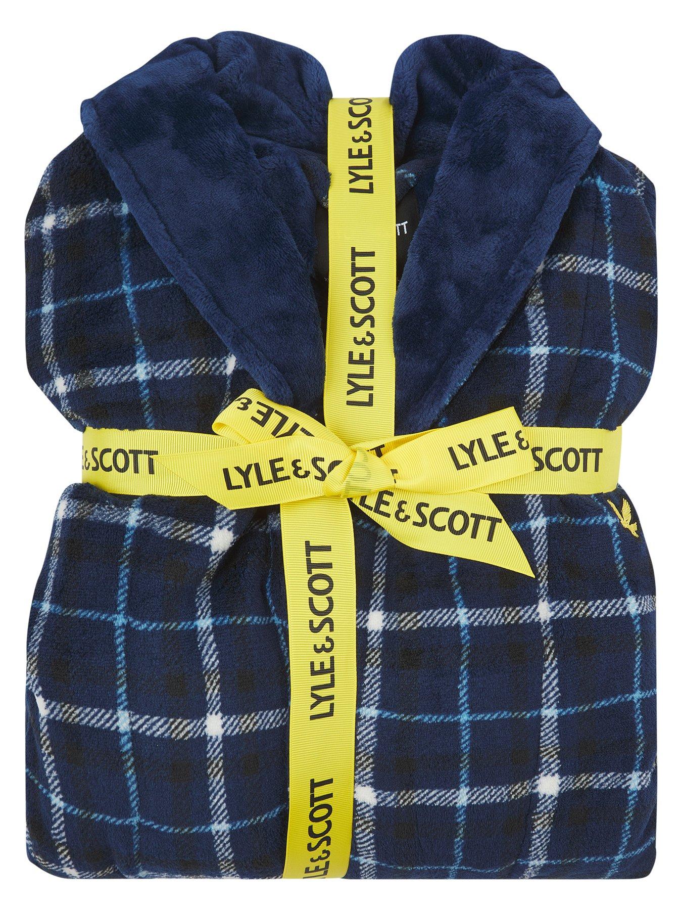 Image 3 of 3 of Lyle & Scott Lyle &amp; Scott Cassidy Check Bathrobe