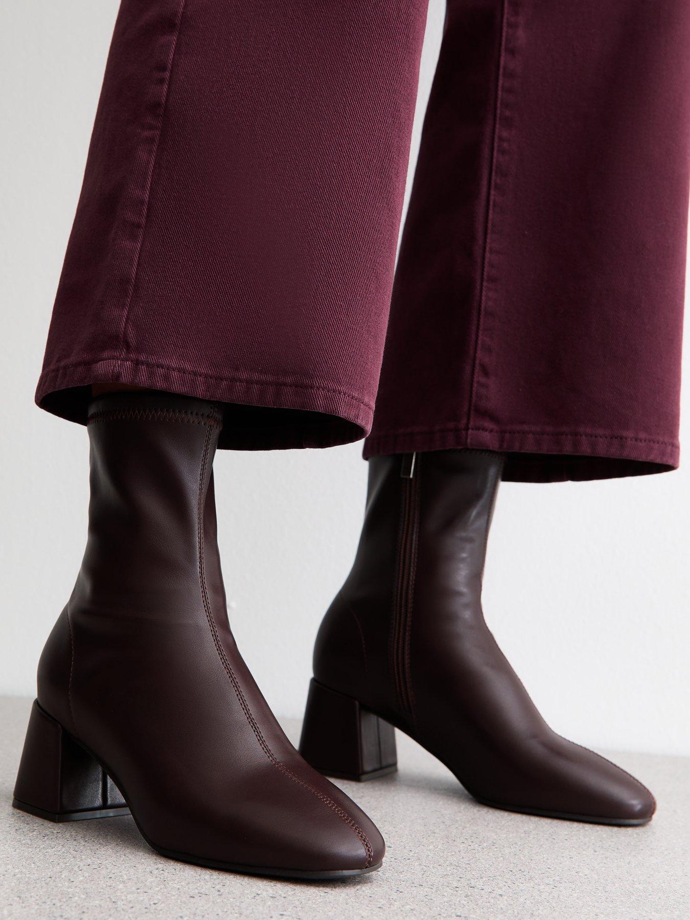 Image 5 of 6 of New Look Faux Leather Block Heel Ankle Boots - Dark Burgundy Red