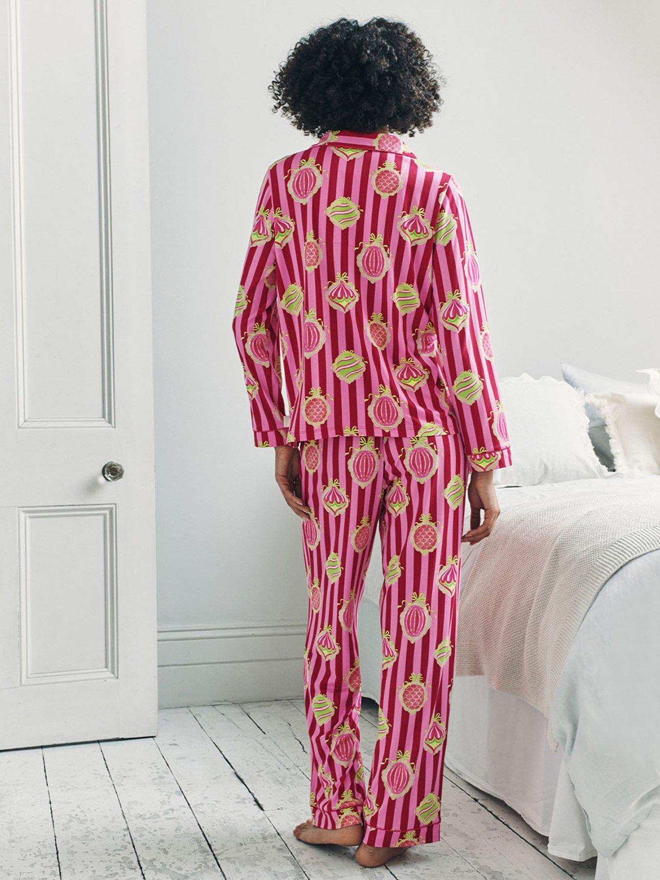 Image 4 of 6 of CHELSEA PEERS Christmas Long Printed Pyjama Set - Pink Stripe