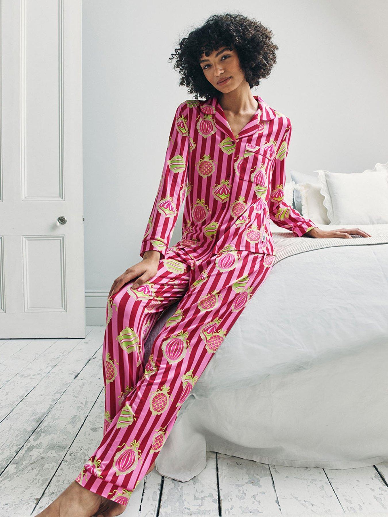 Image 5 of 6 of CHELSEA PEERS Christmas Long Printed Pyjama Set - Pink Stripe