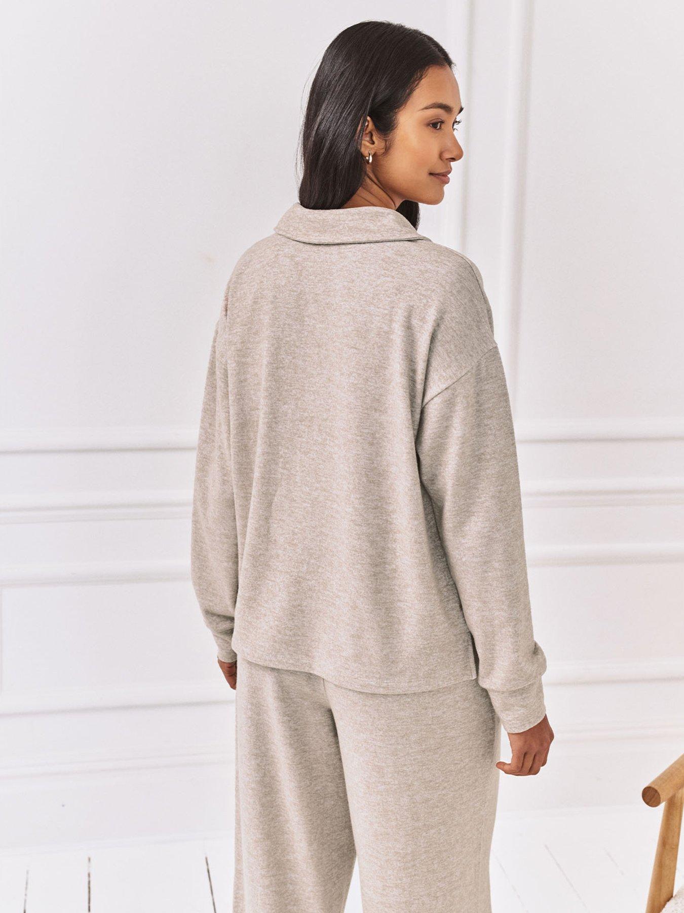 Image 2 of 6 of CHELSEA PEERS Collared V Neck Jumper In Snit - Camel - Brown