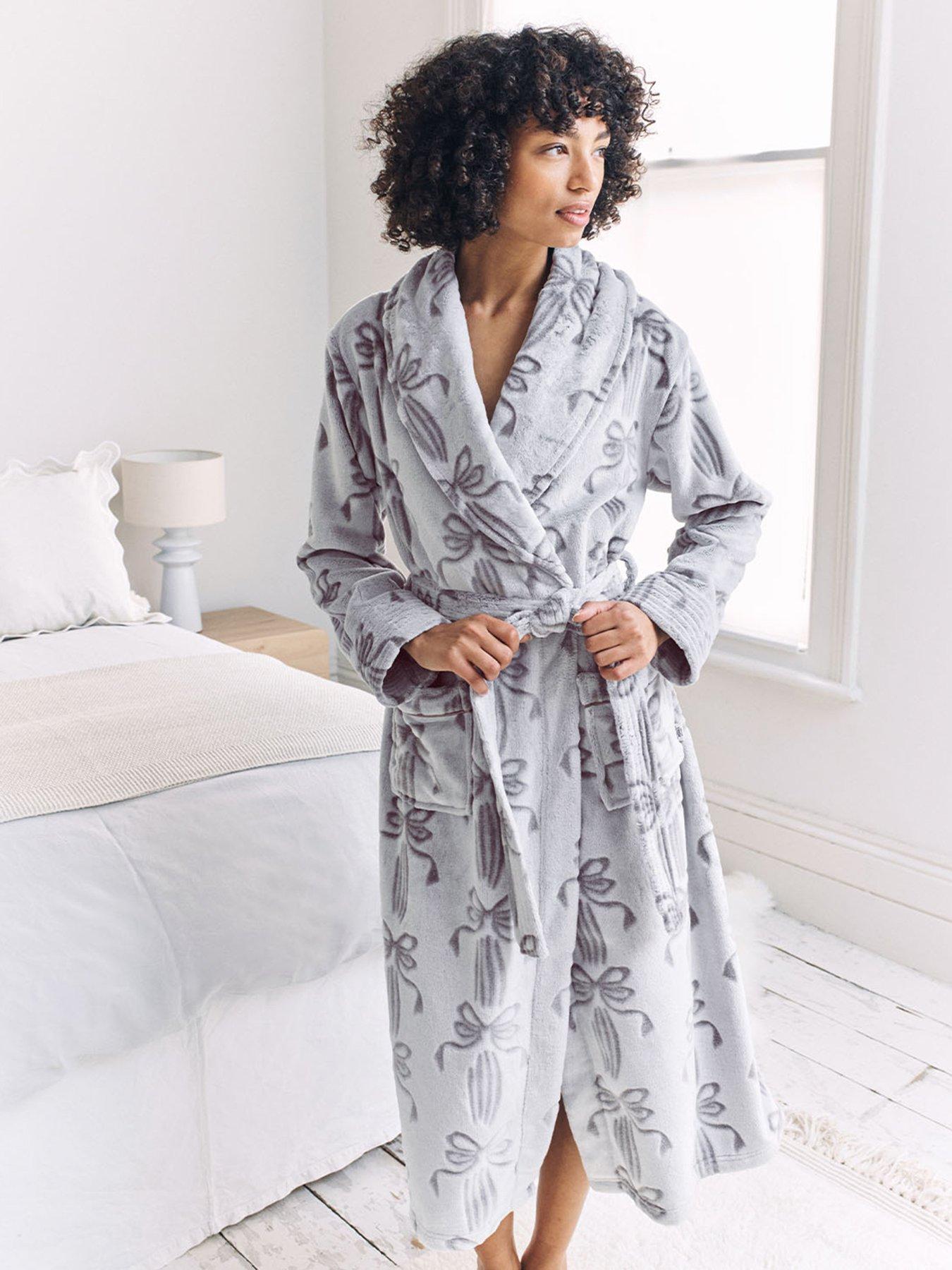 chelsea-peers-shaul-maxi-dressing-gown-in-burnout-fleece-beige
