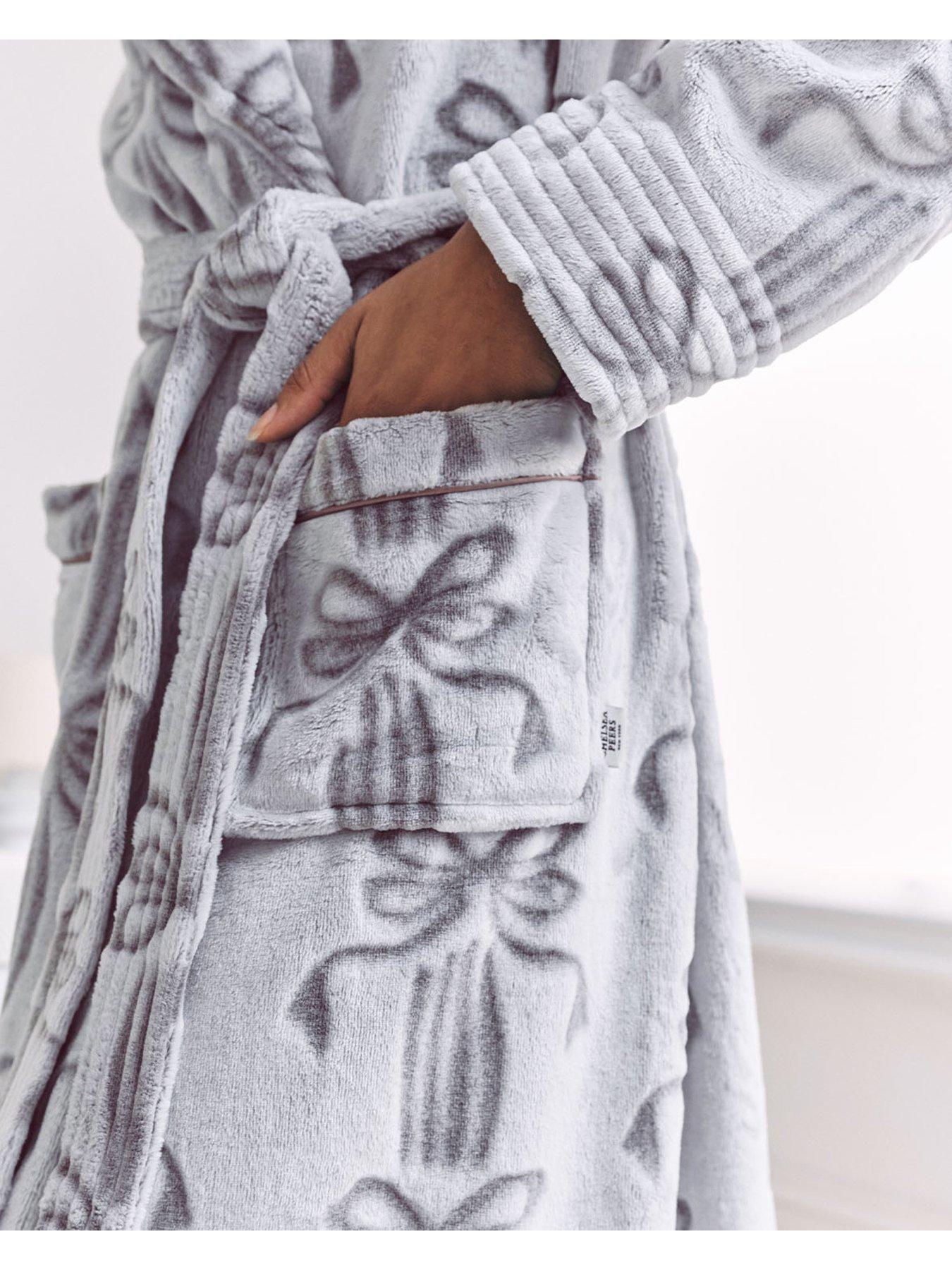 CHELSEA PEERS Shaul Maxi Dressing Gown In Burnout Fleece - Beige ...