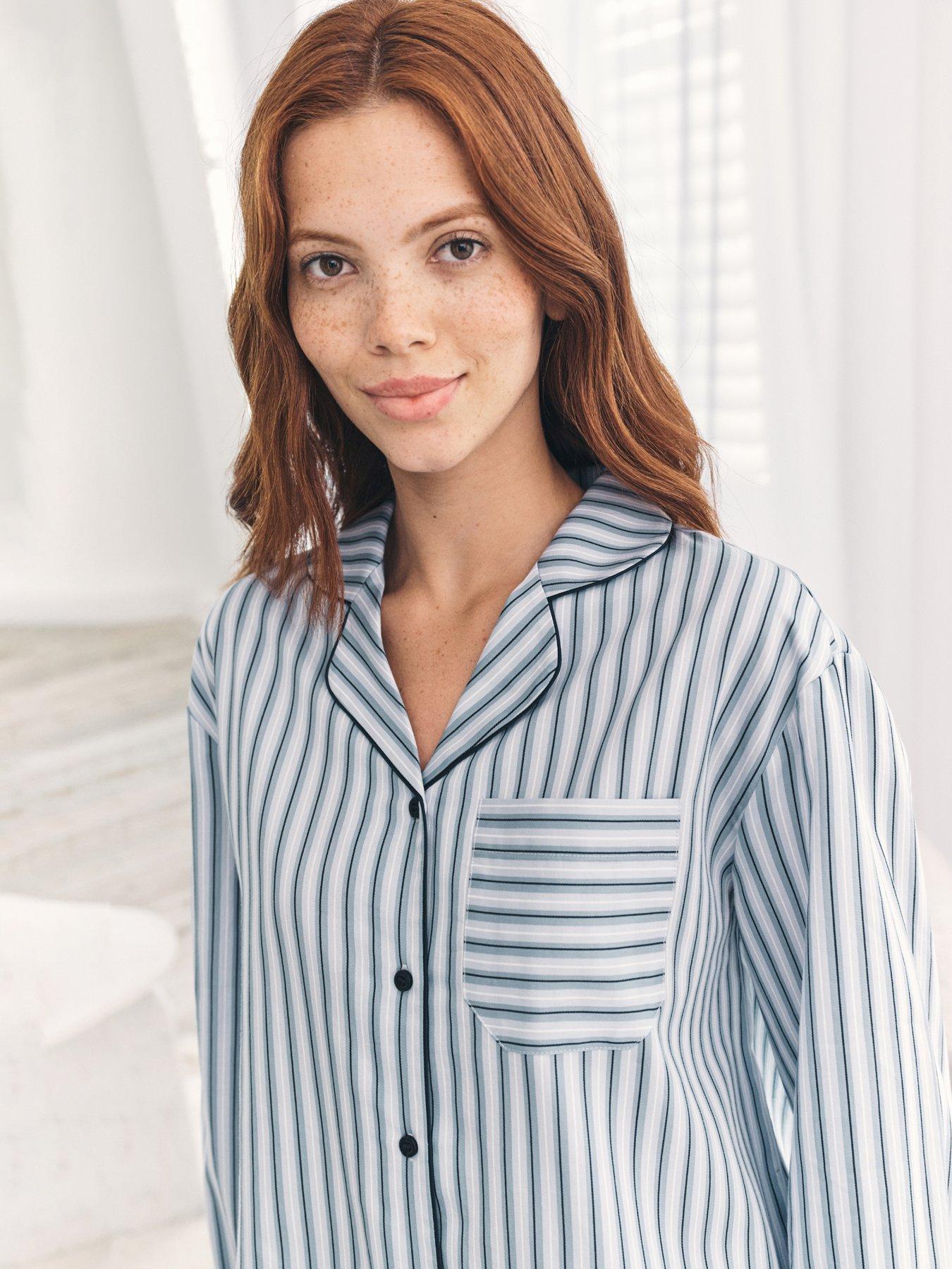 Image 2 of 6 of CHELSEA PEERS Chelssea Short Button Up Set In Woven Cotton - Blue