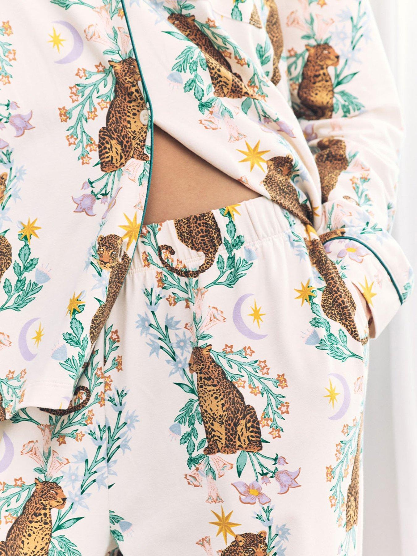 Image 3 of 6 of CHELSEA PEERS Long Button Up Set In Cotton - Off White