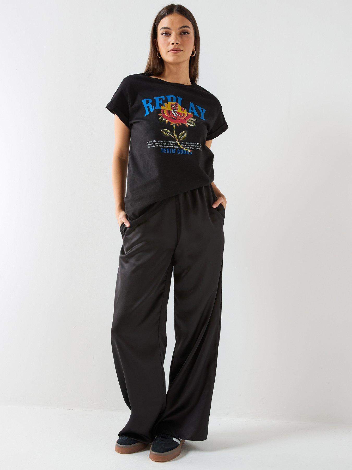  image of replay-rose-logo-print-t-shirt-black