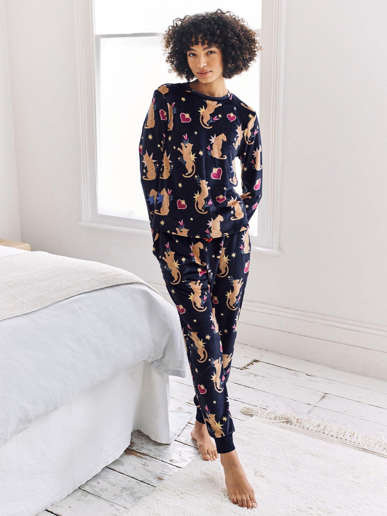 CHELSEA PEERS Classic Long Sleeve Crew Neck Set In Lightweight Fleece - Navy