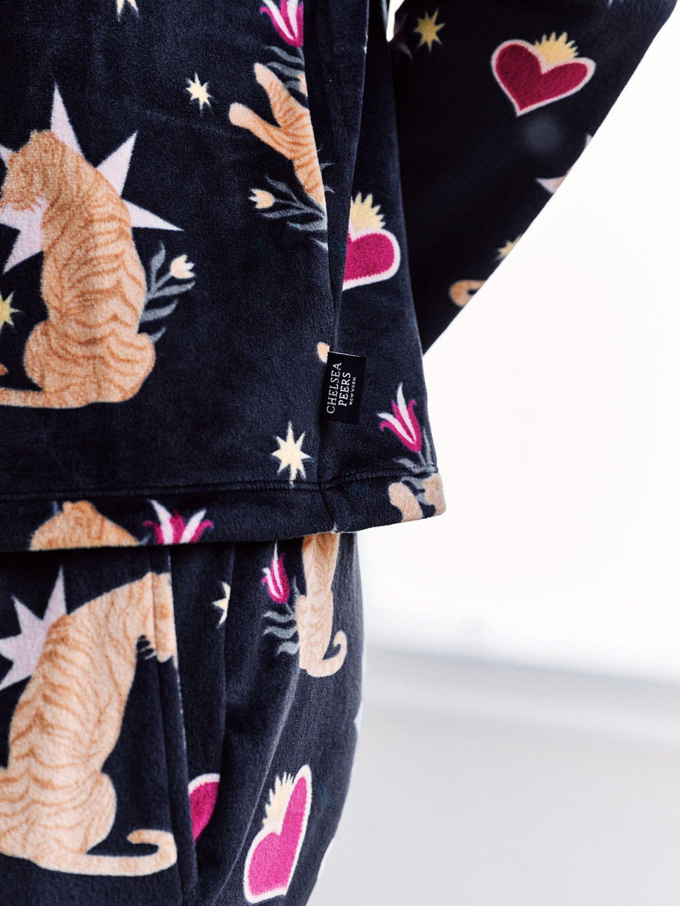 Image 6 of 6 of CHELSEA PEERS Classic Long Sleeve Crew Neck Set In Lightweight Fleece - Navy