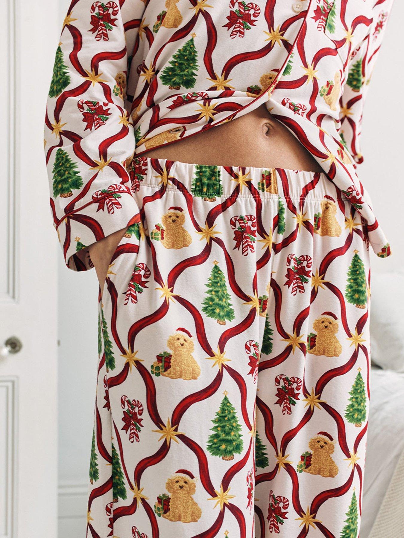 Image 3 of 6 of CHELSEA PEERS Christmas Classic Long Button Up Set In Cotton - White