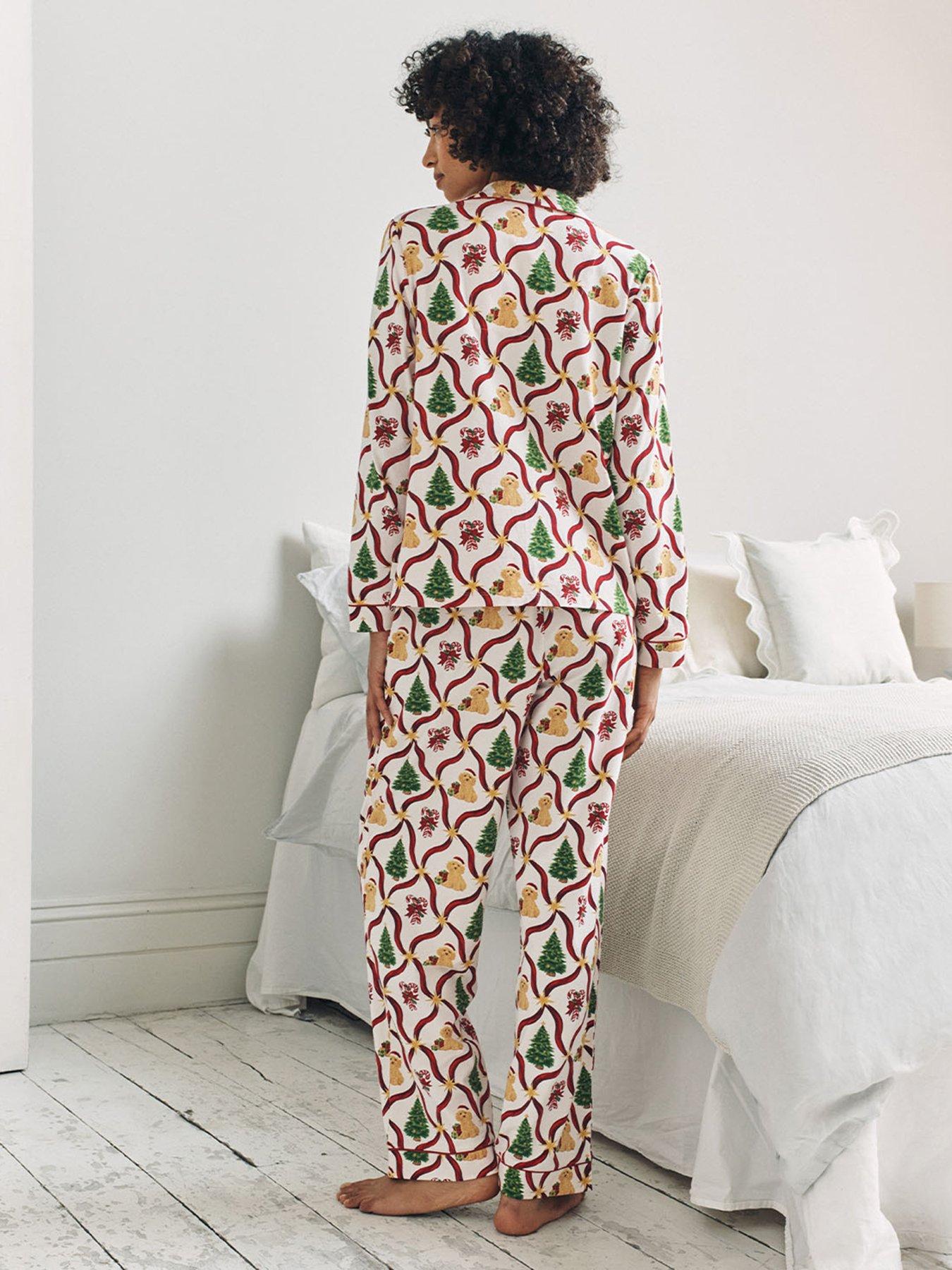 Image 4 of 6 of CHELSEA PEERS Christmas Classic Long Button Up Set In Cotton - White