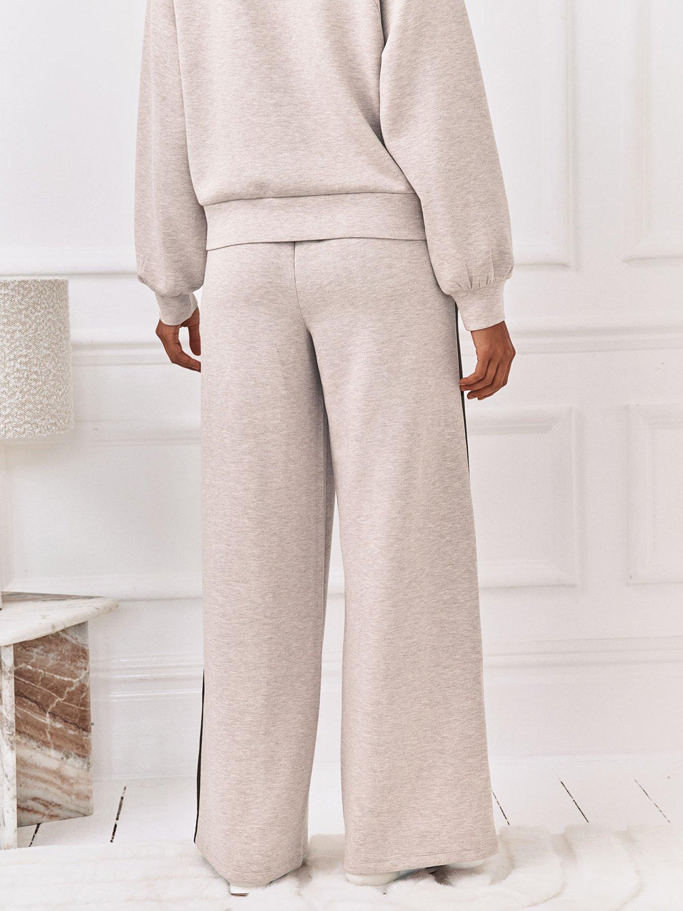 Image 2 of 6 of CHELSEA PEERS Lux Scuba Joggers - Brown