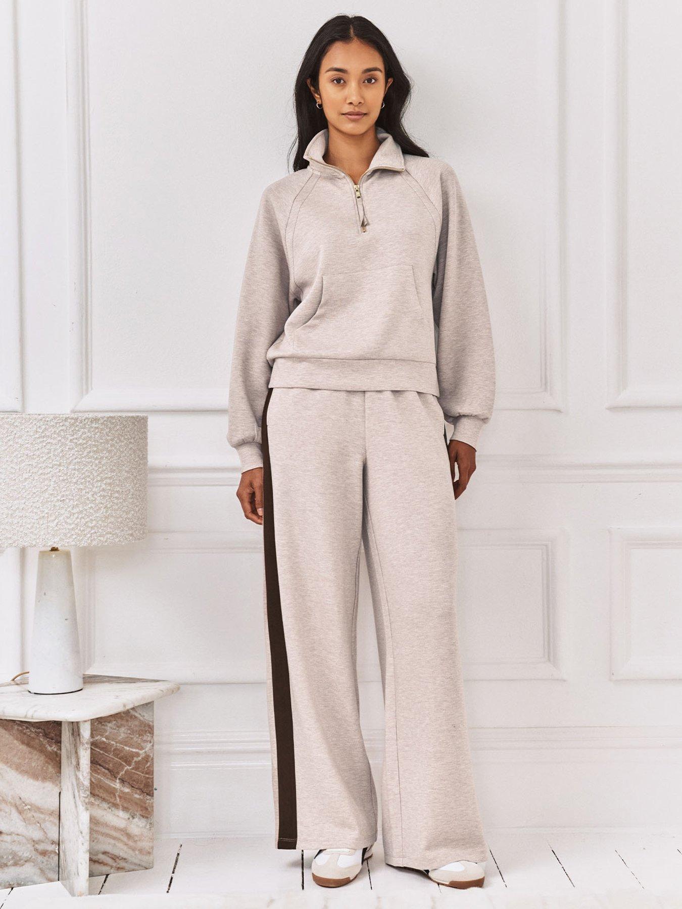 Image 3 of 6 of CHELSEA PEERS Lux Scuba Joggers - Brown