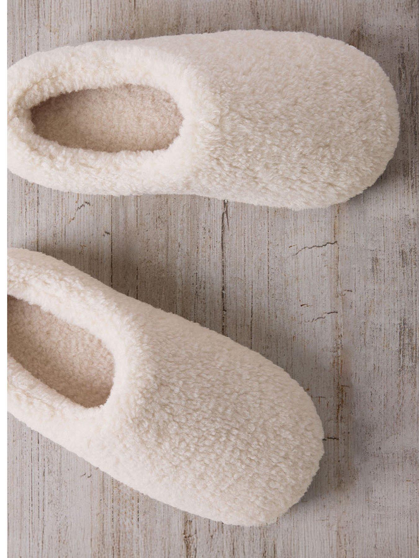  image of chelsea-peers-womens-borg-slippers-off-white