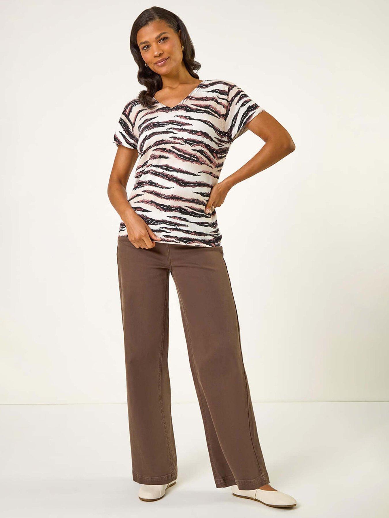 Image 3 of 5 of Roman Animal Embellished V-neck Knit Top - Black