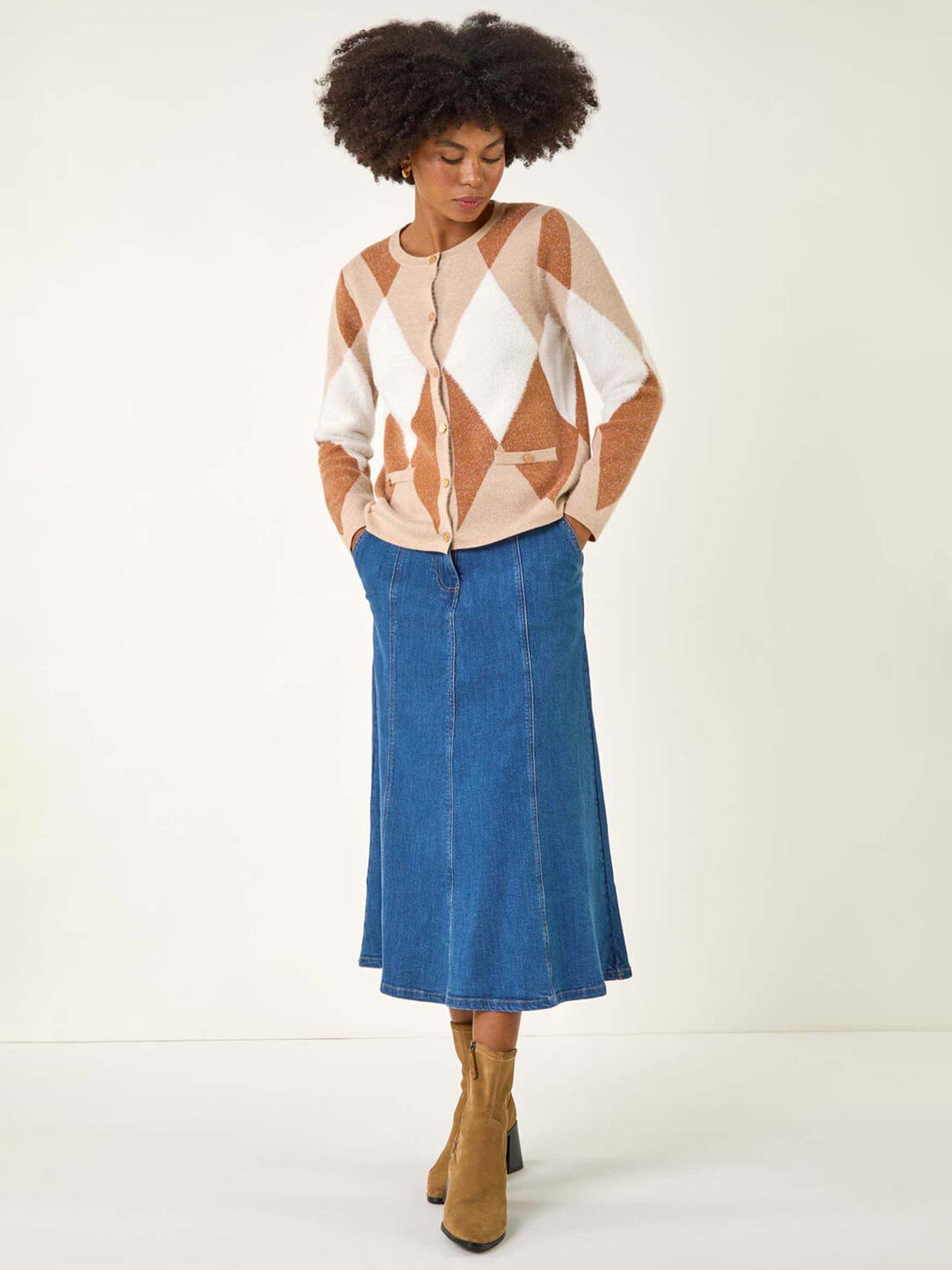 Image 3 of 5 of Roman Geometric Buttoned Knit Cardigan - Beige