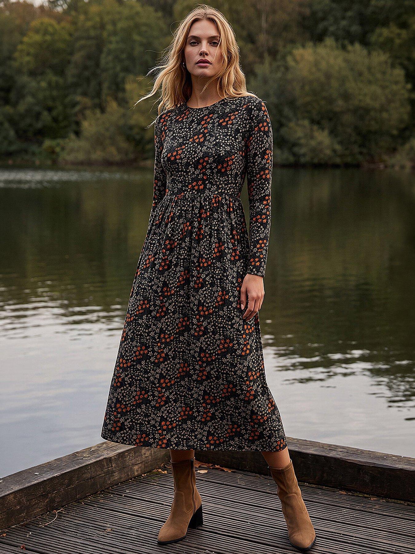Roman Ditsy Floral Gathered Midi Dress - Black