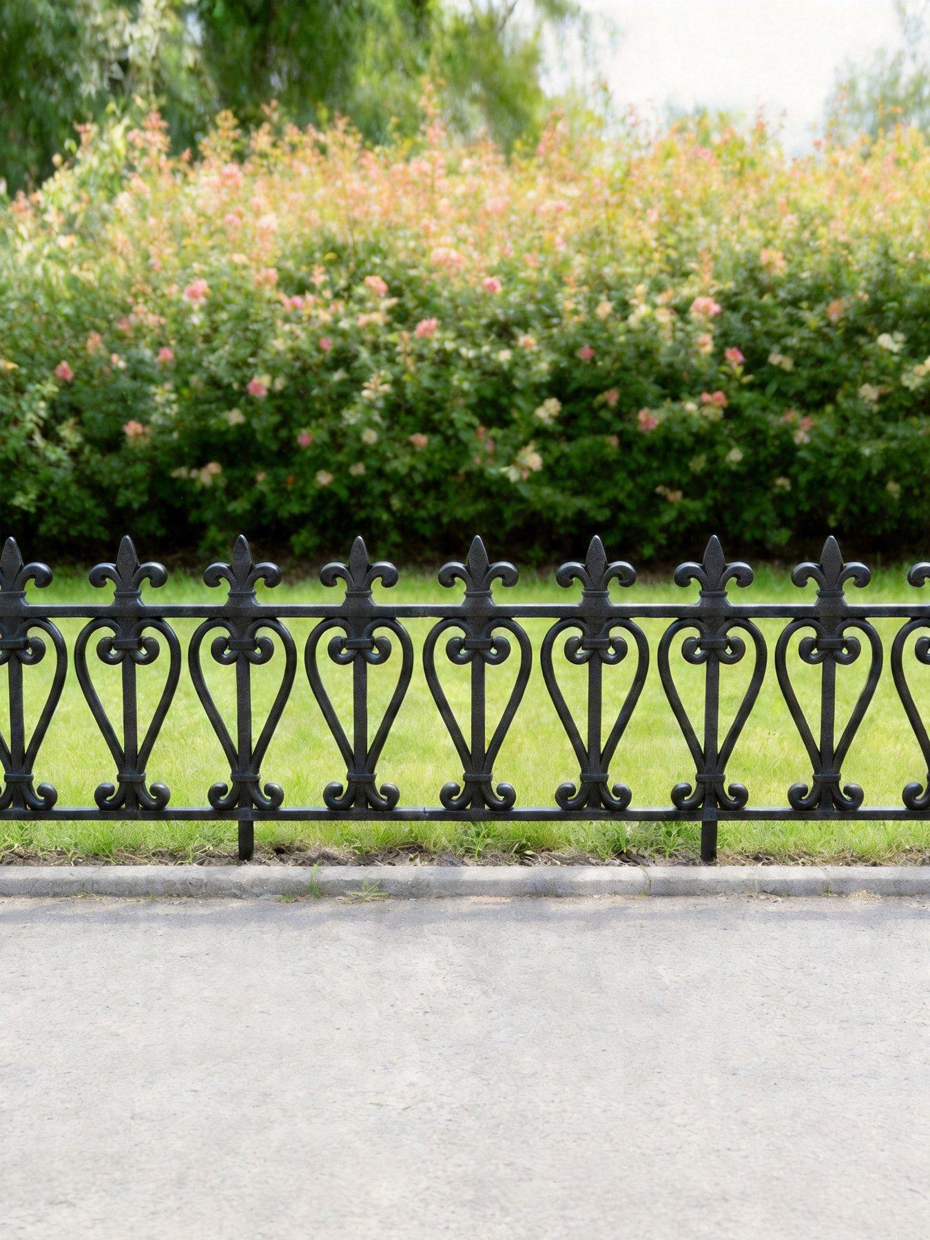 Image 4 of 6 of Living and Home 3Pcs Garden Picket Fence Black