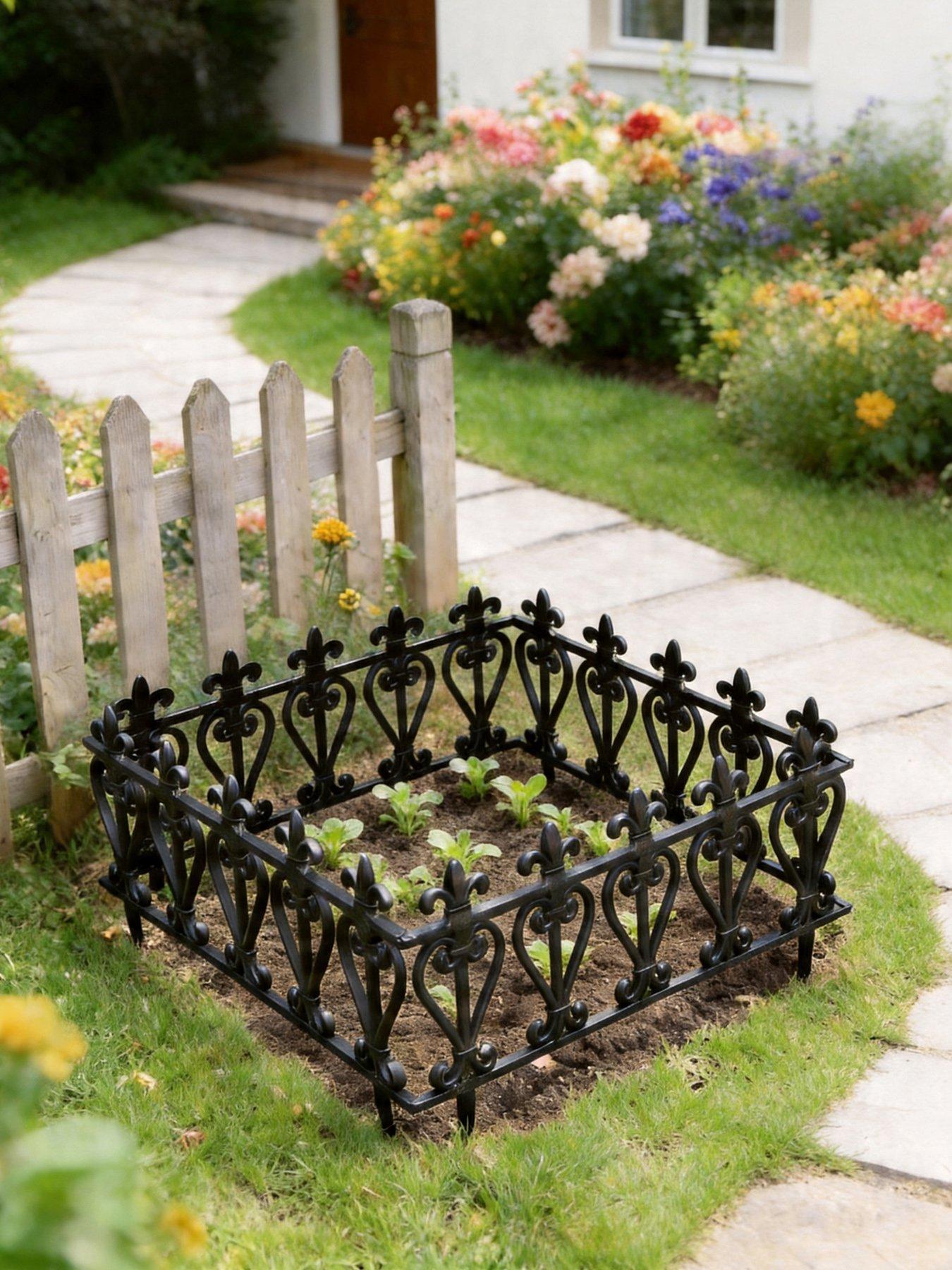 Image 5 of 6 of Living and Home 3Pcs Garden Picket Fence Black
