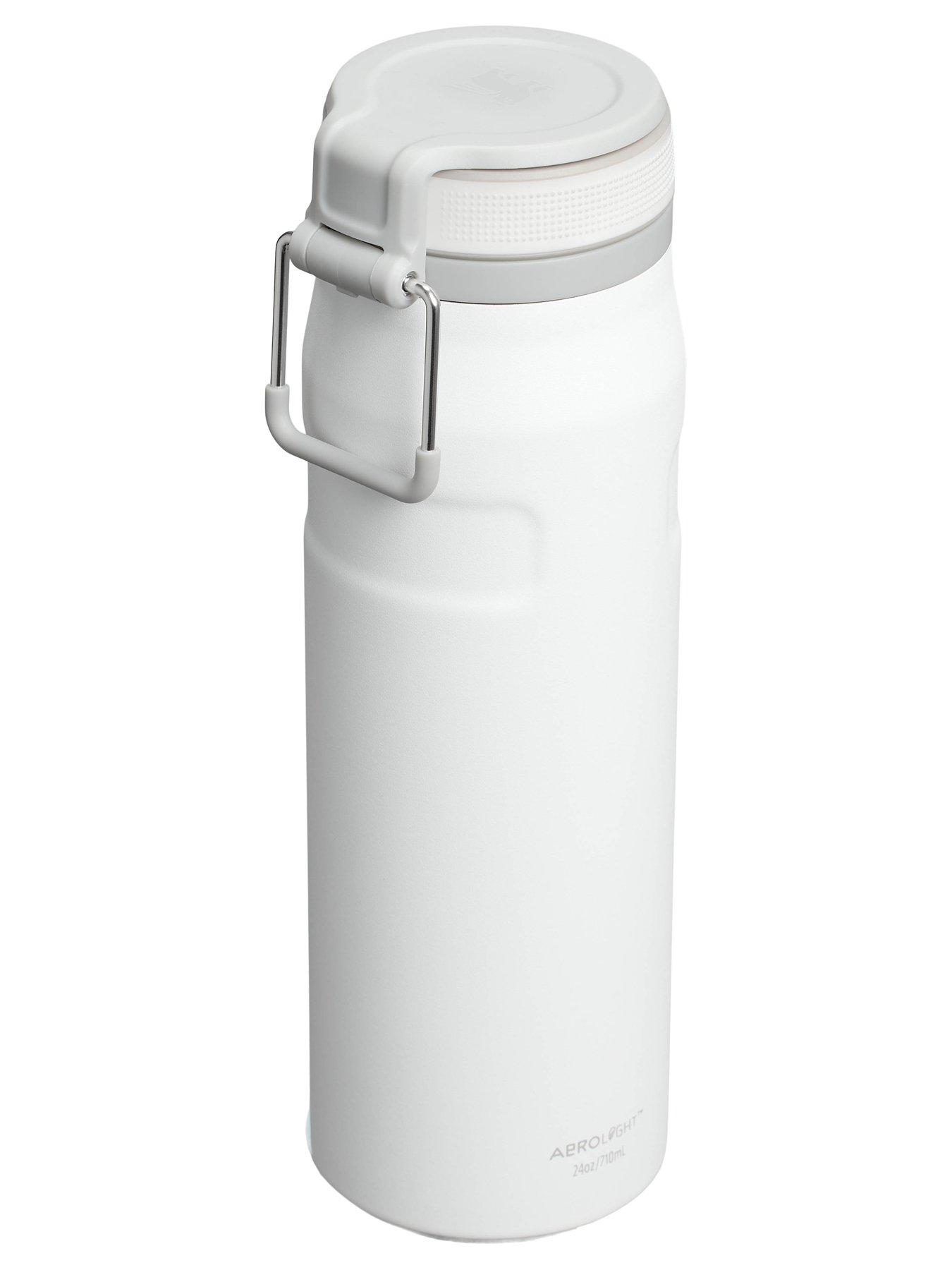  image of stanley-iceflow-bottle-twist-flip-07l