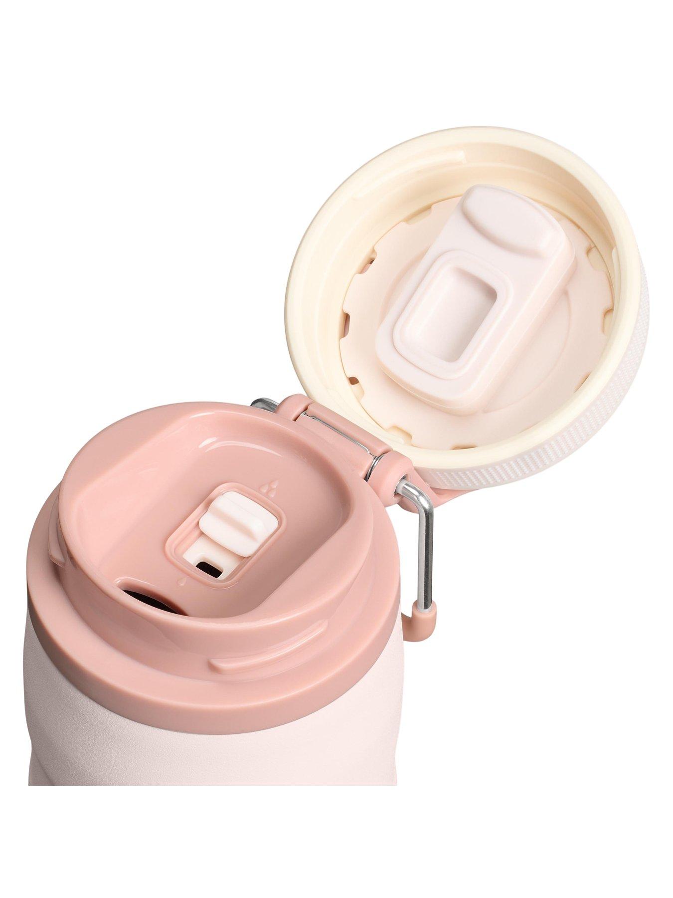  image of stanley-iceflow-bottle-twist-flip-047l