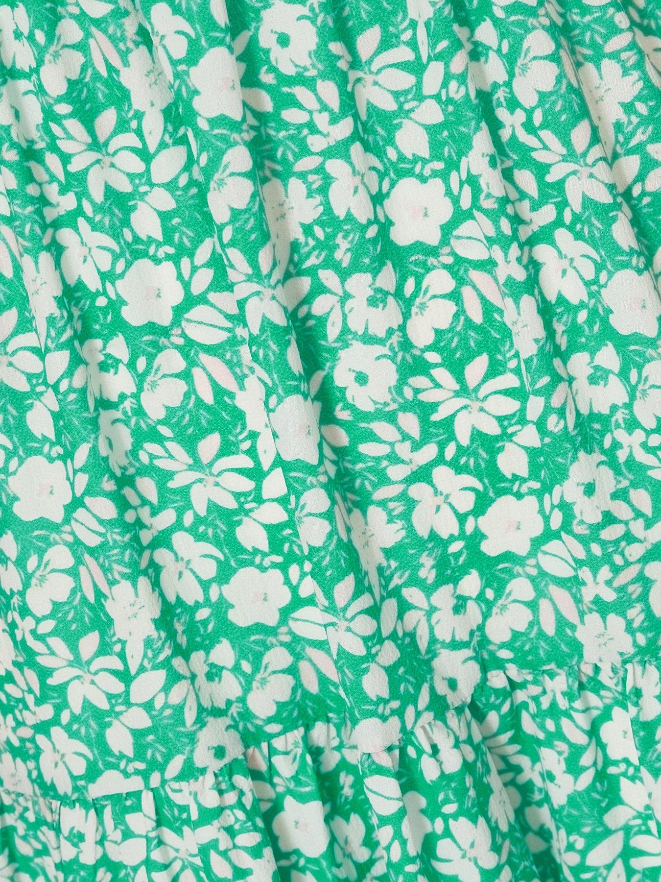 Image 6 of 6 of Quiz Green Floral Print Midi Dress