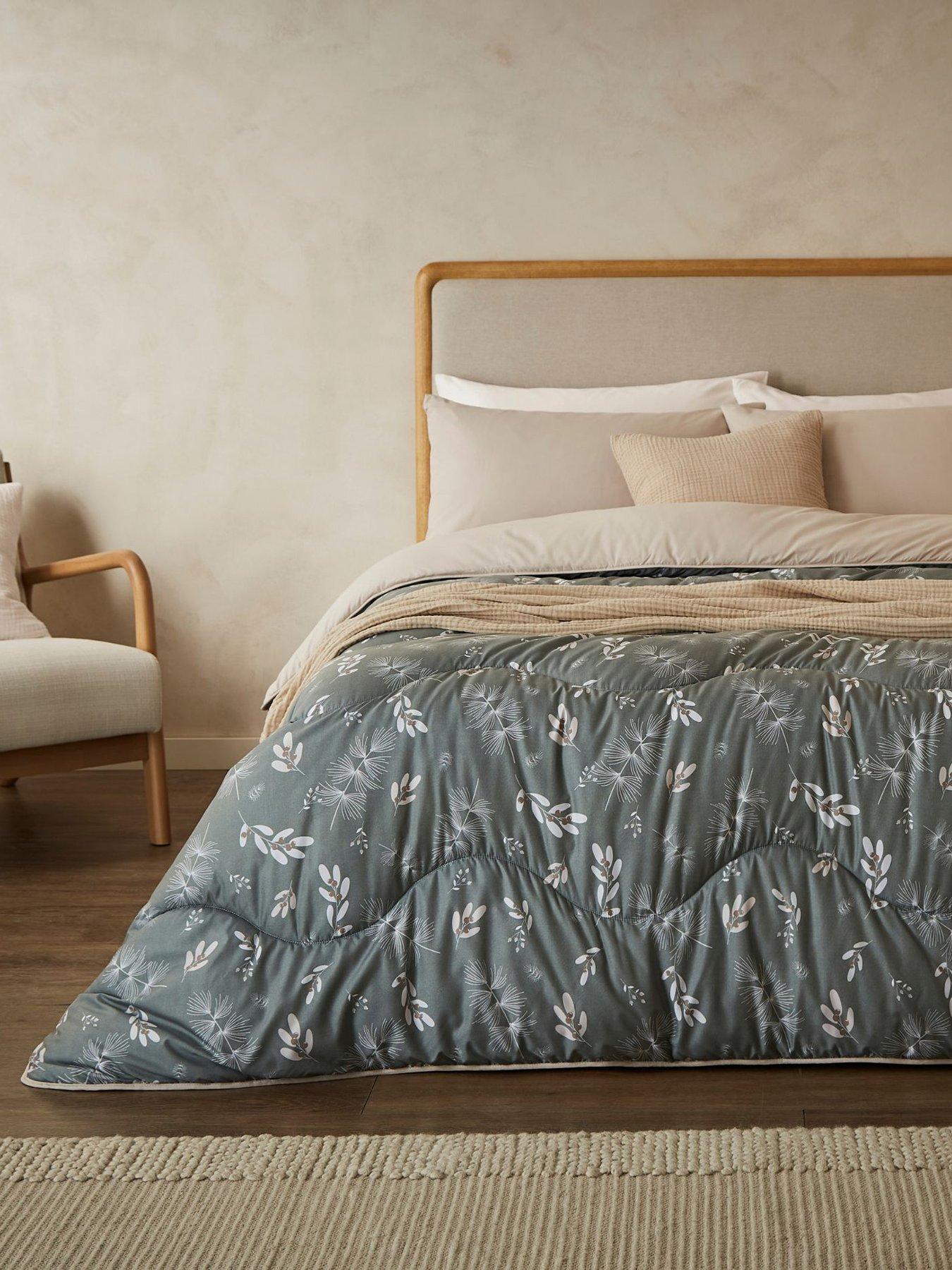 undefined Winter Sprigs 10.5 Tog Coverless Duvet Set