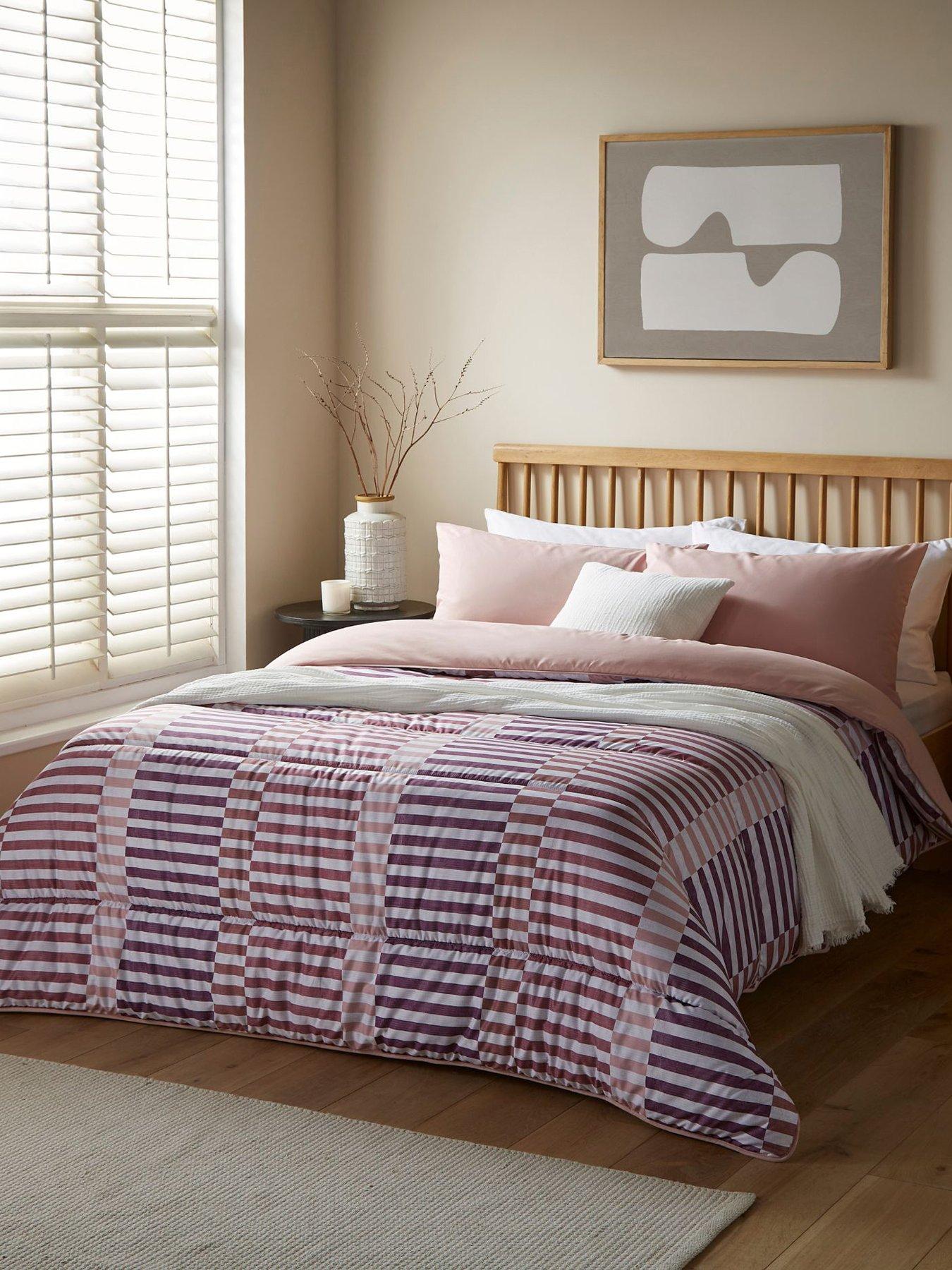 undefined Rosy Stripes 10.5 Tog Coverless Duvet Set