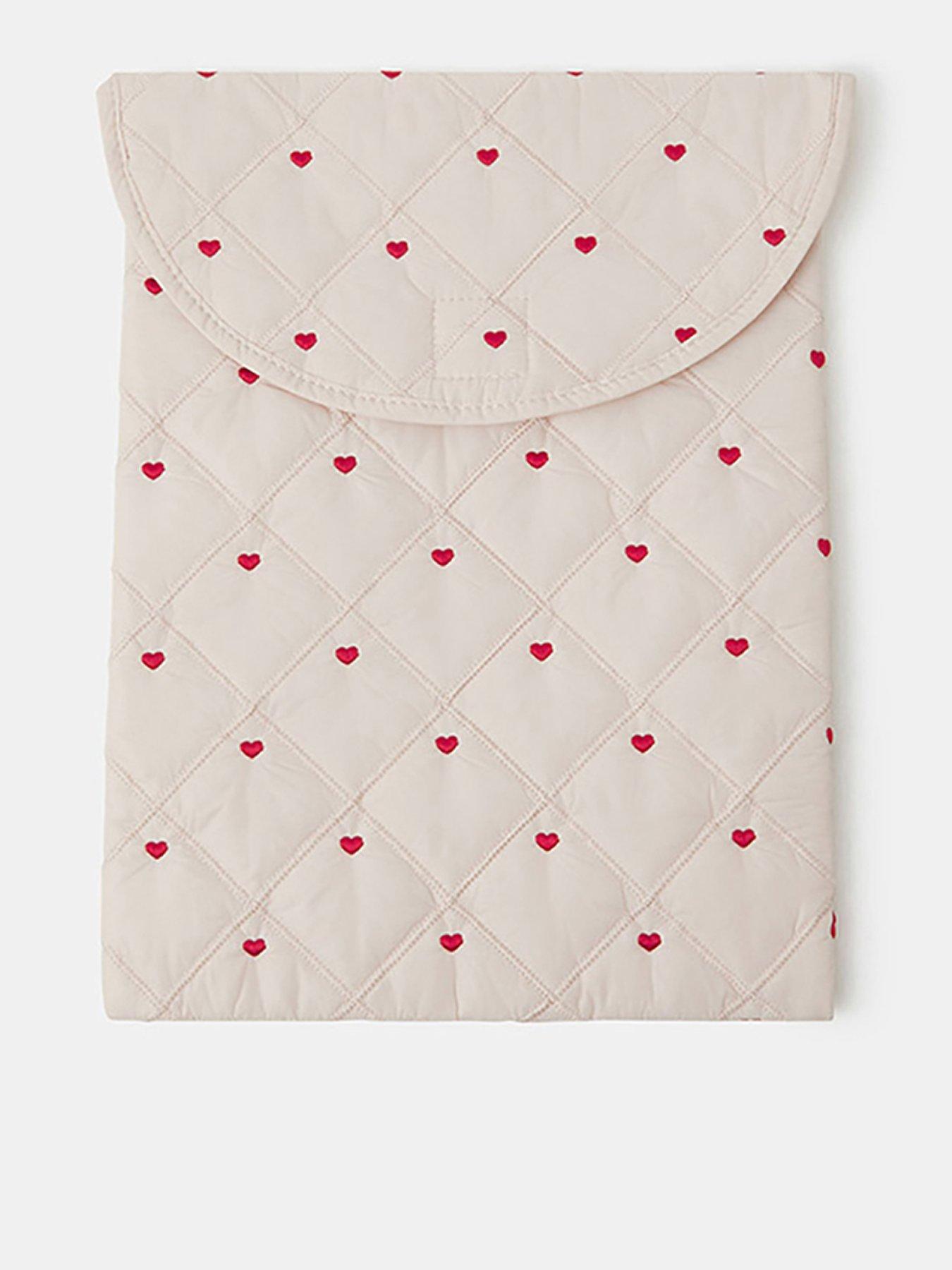 Accessorize Heart Quilted Laptop Case - Cream