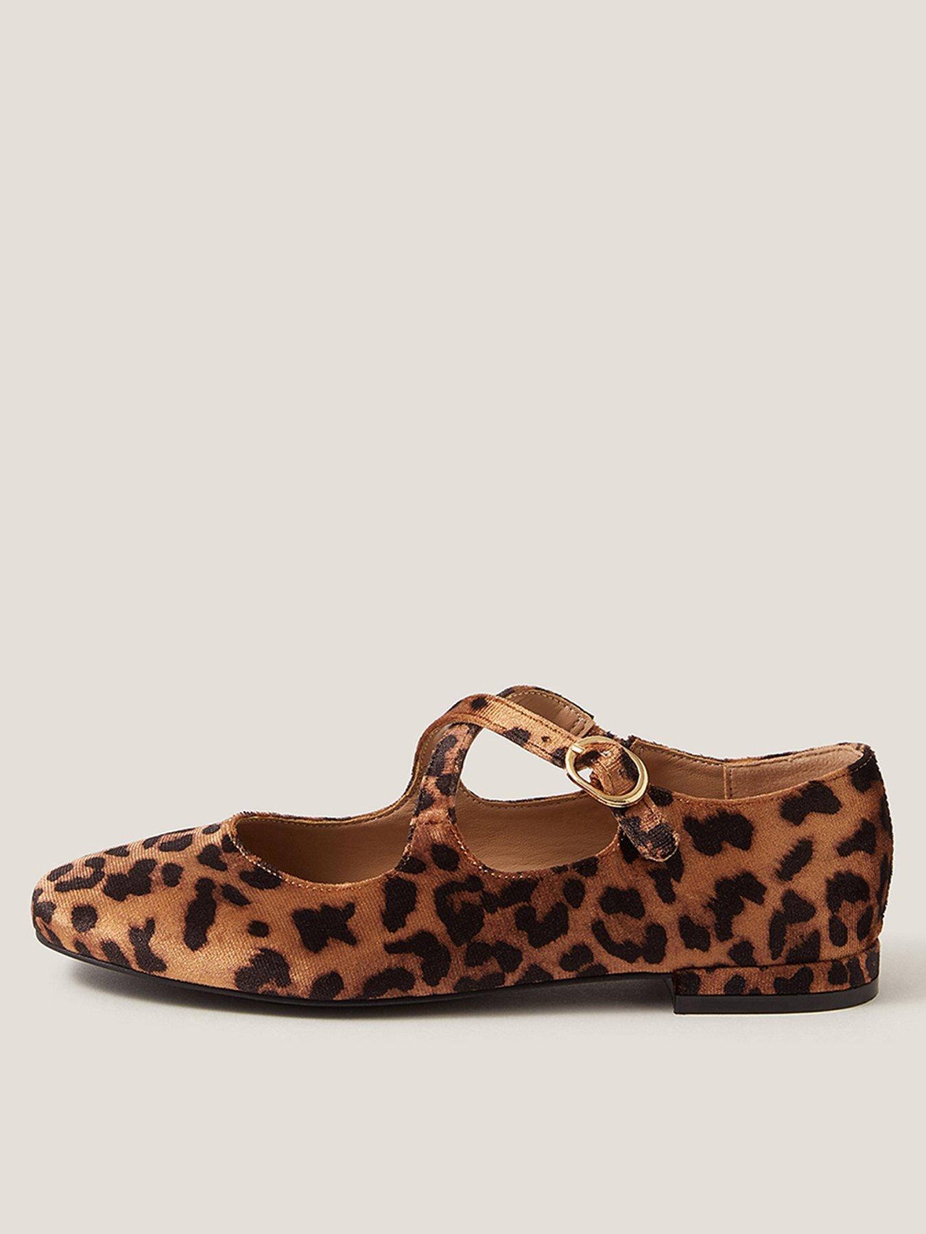undefined Erin Leopard Pump - Neutral