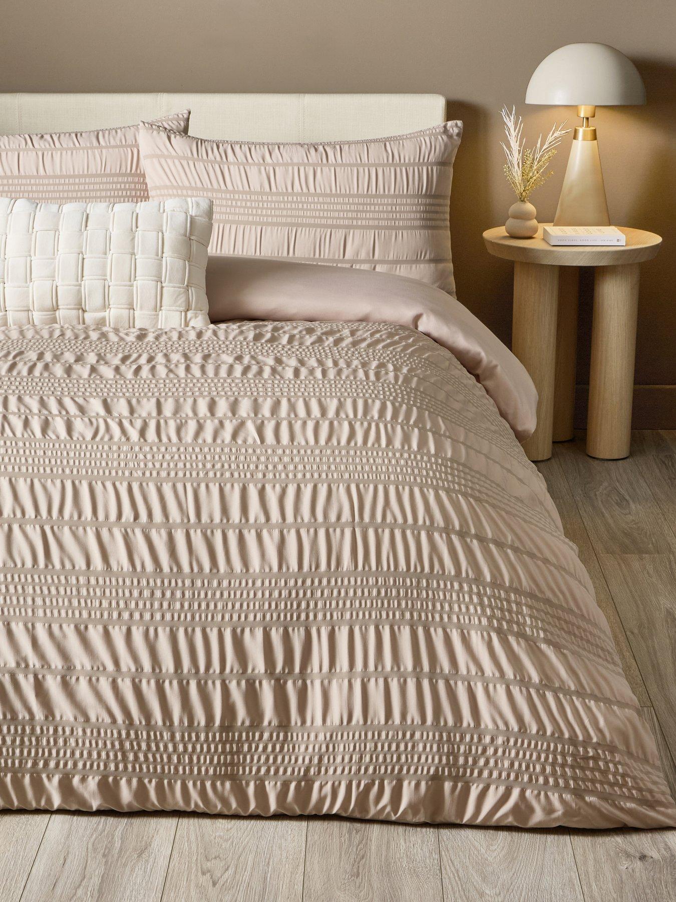 The Very Collection Athena Super Soft Seersucker Duvet Set
