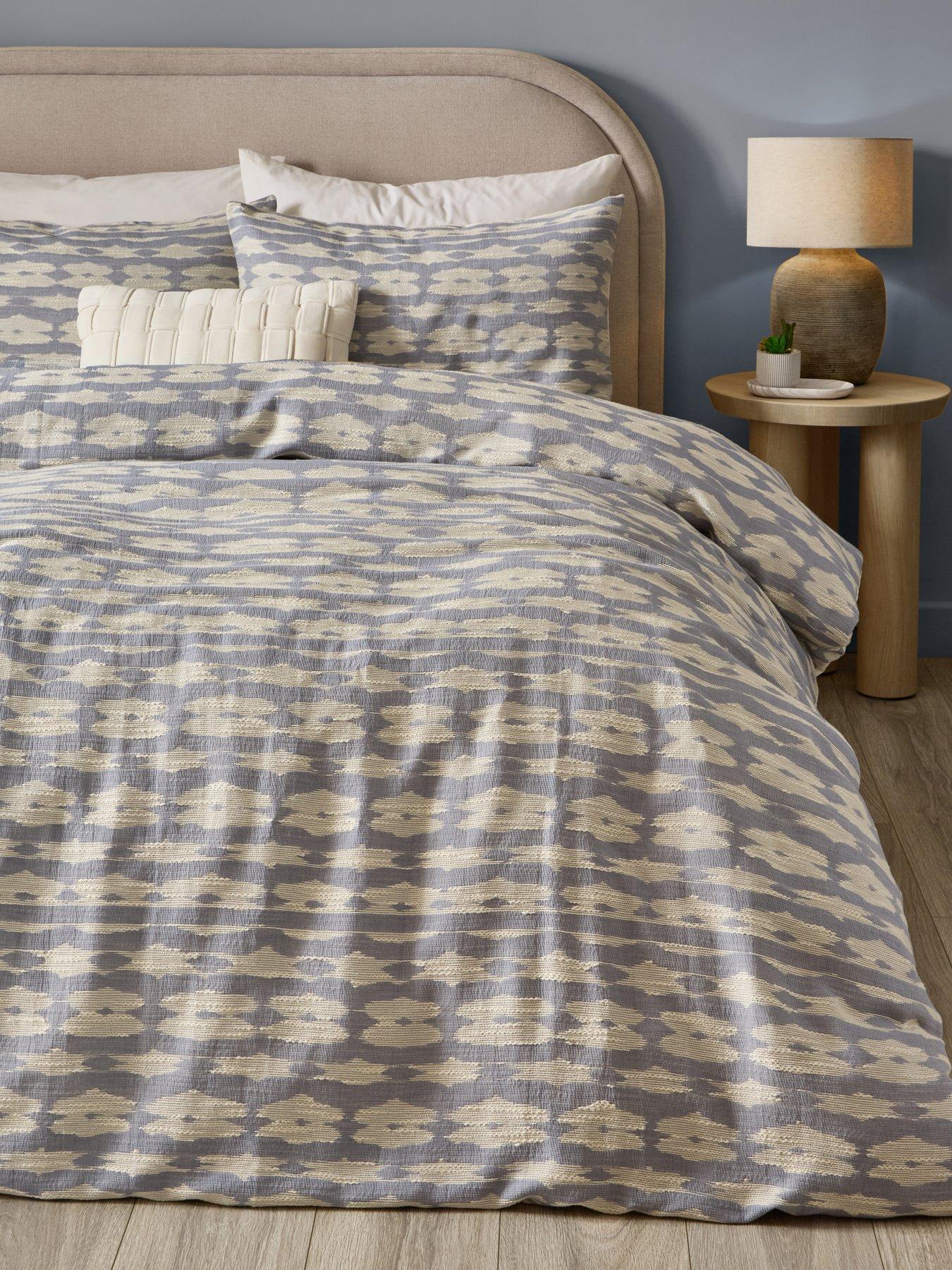 The Very Collection Zen Woven Jacquard Duvet Set
