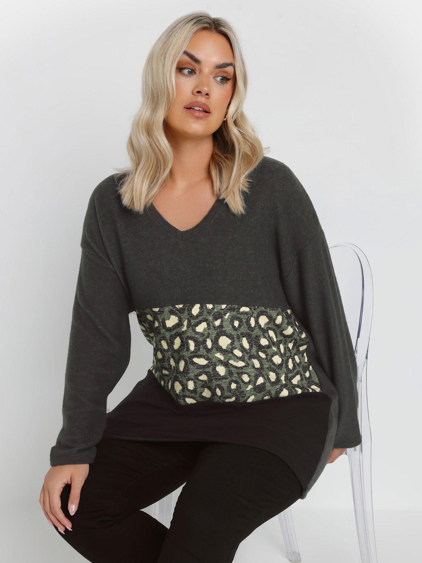 undefined Curve Animal Colour Block Jumper