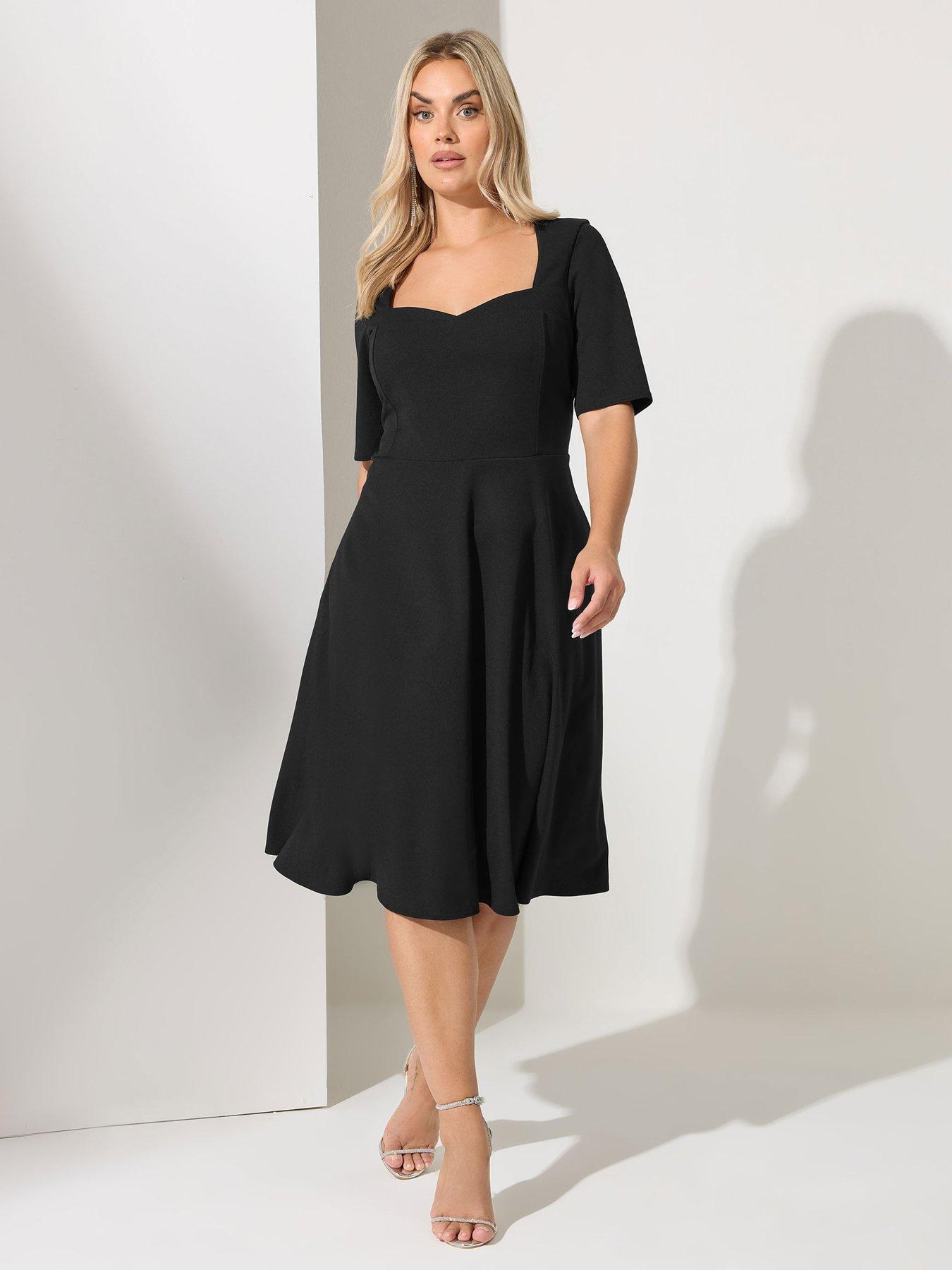 Image 3 of 4 of Yours Curve Panelled Skater Dress - Black