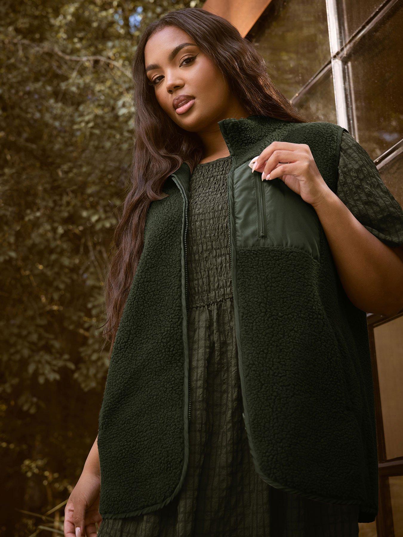undefined Curve Borg Pocket Gilet - Green