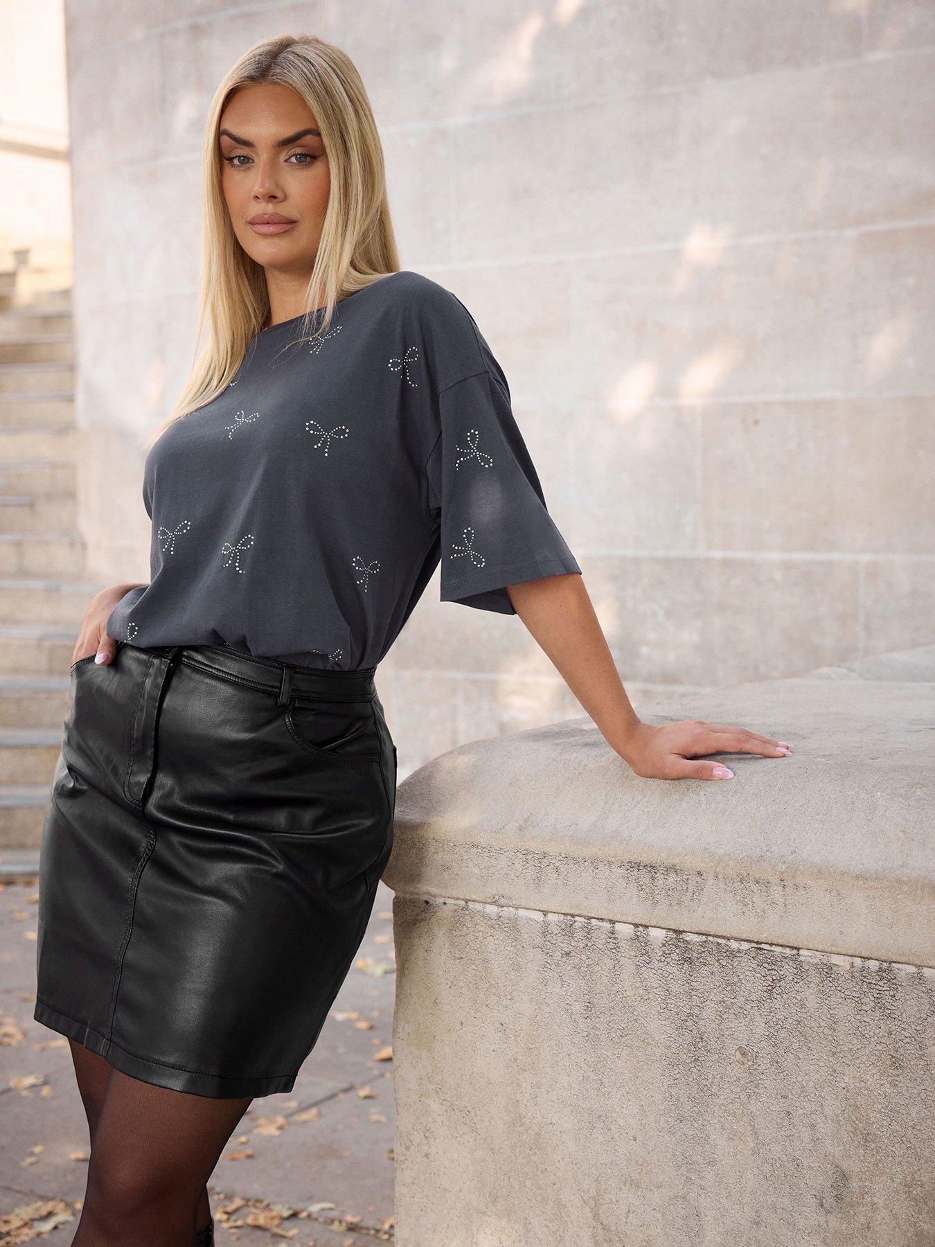 Image 1 of 4 of Yours Curve Oversized Stud T-Shirt - Grey