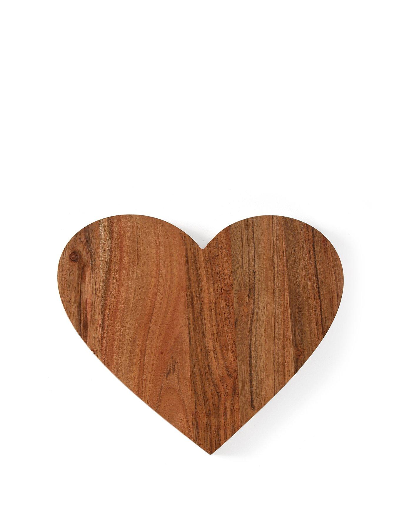 stillFront image of the-very-collection-heart-seving-board