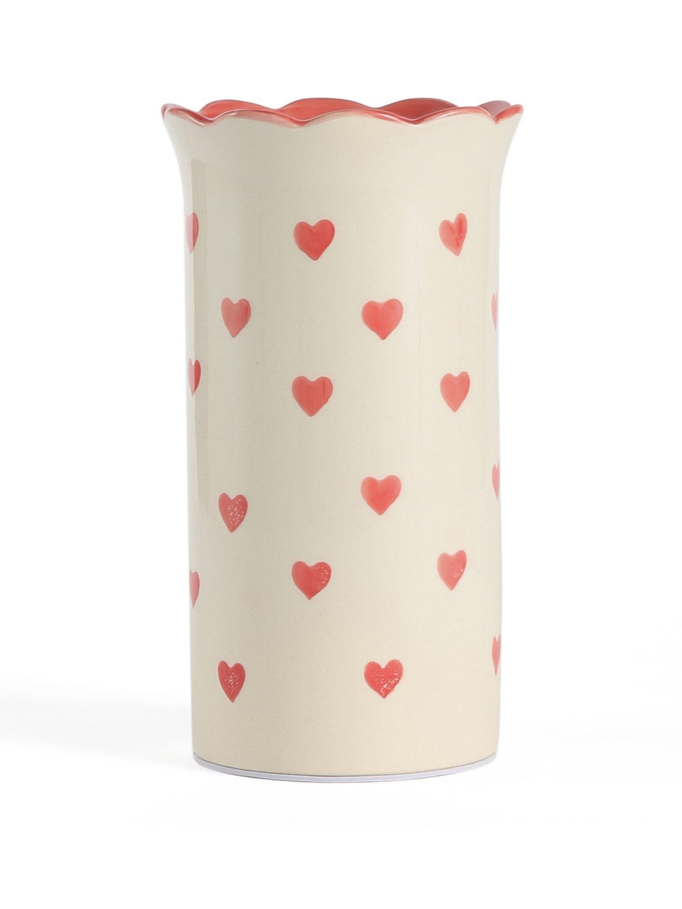  image of the-very-collection-scallop-edge-ceramic-vase