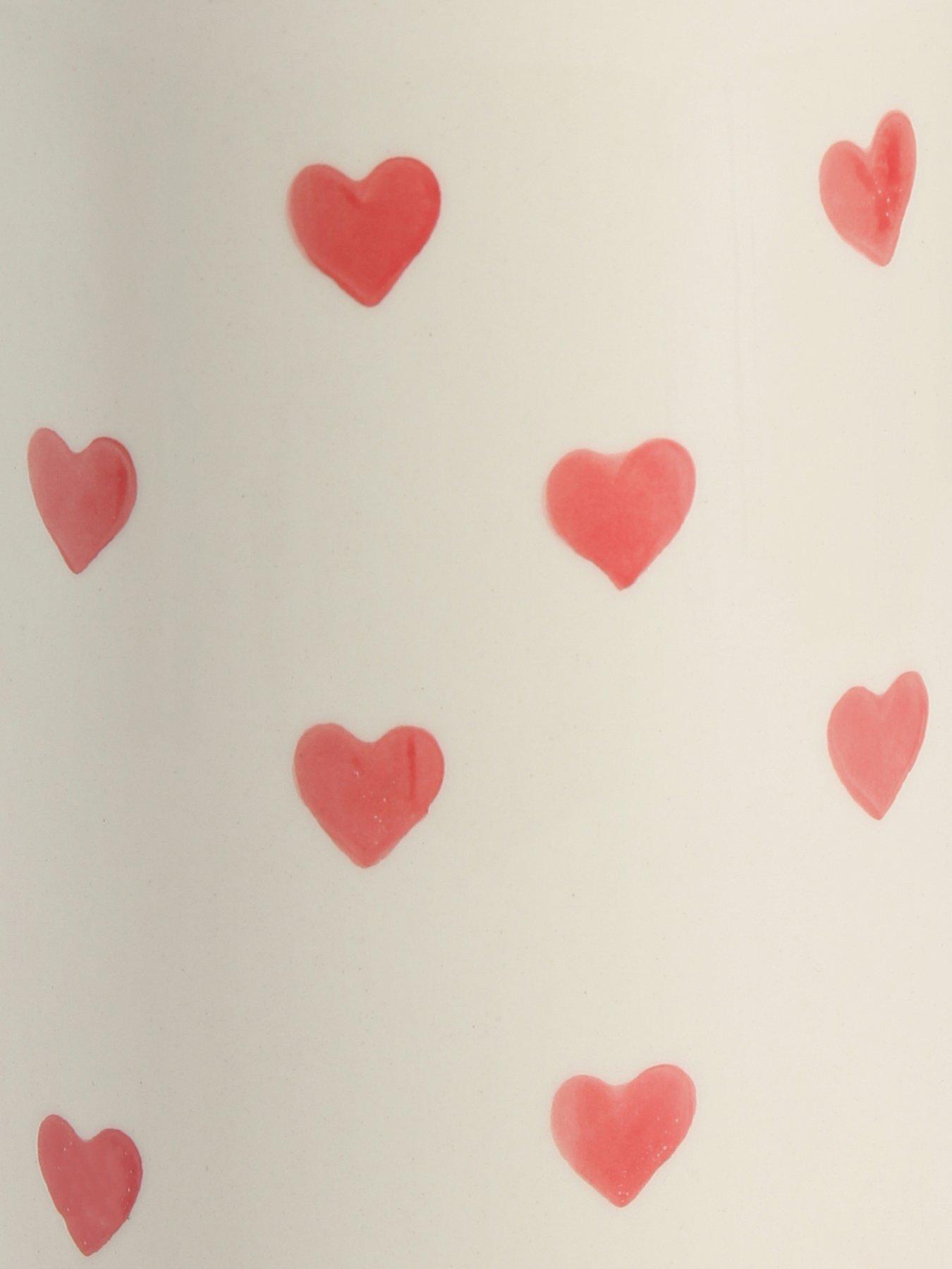  image of the-very-collection-scallop-edge-ceramic-vase