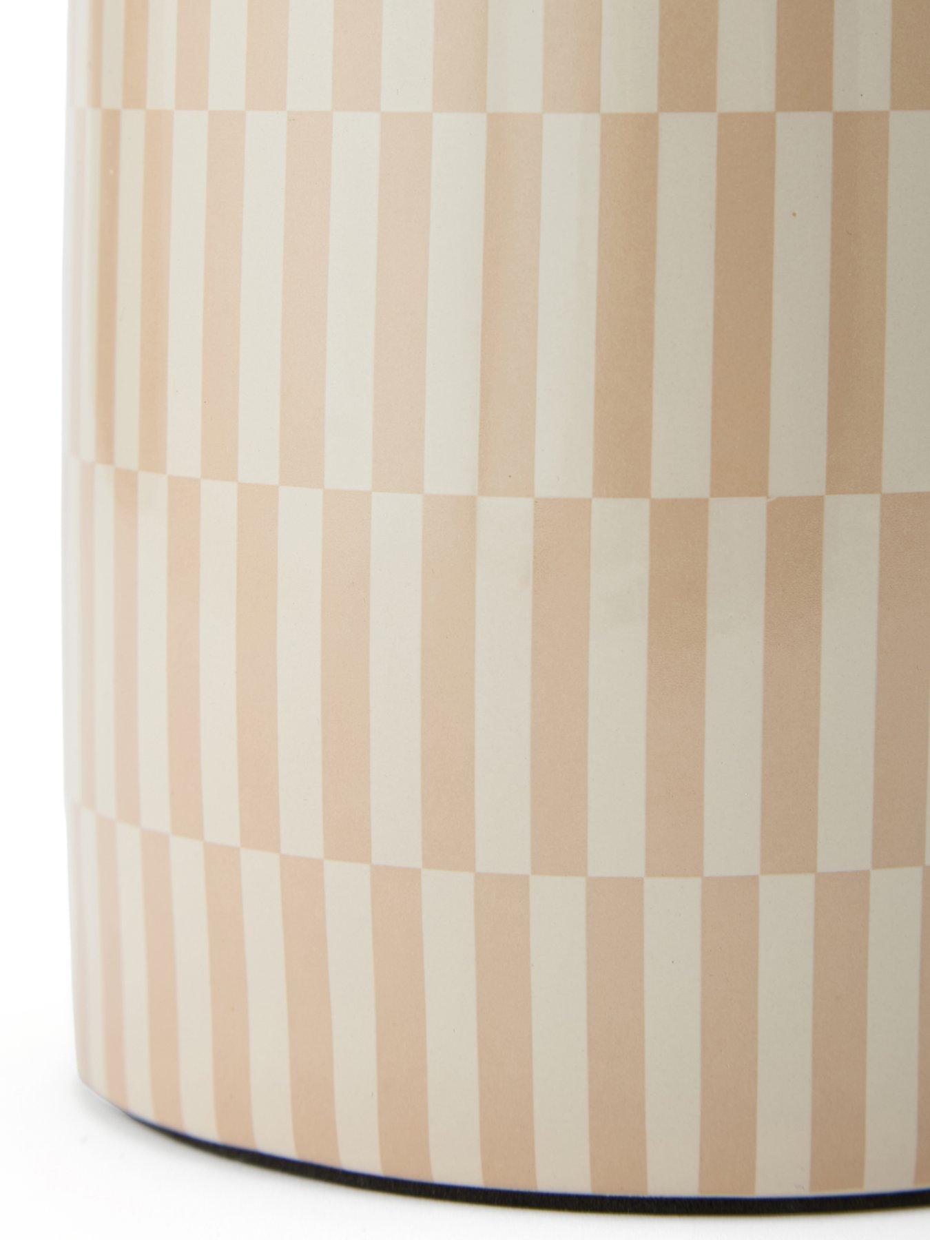  image of the-very-collection-reava-table-lamp