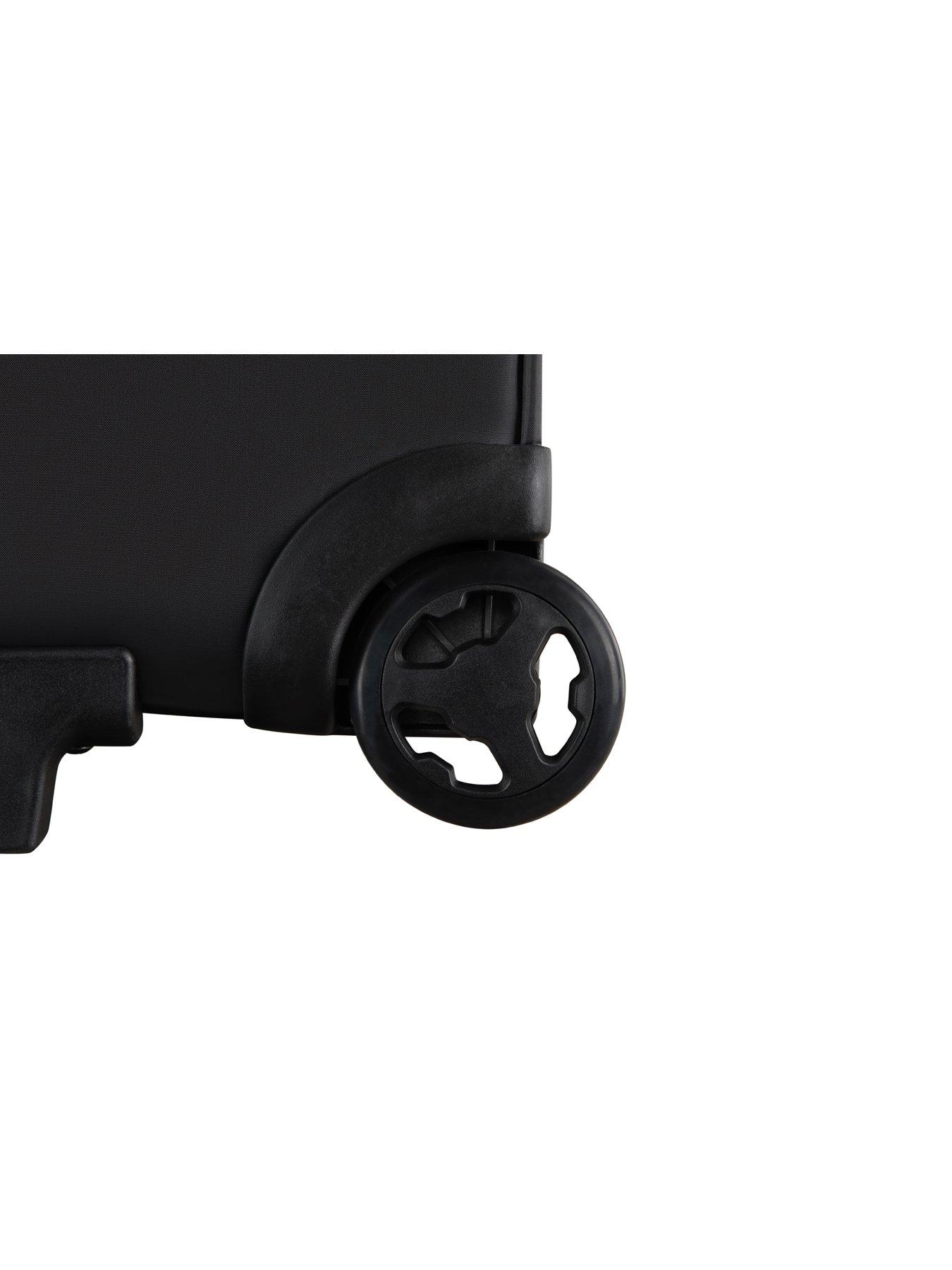 Image 5 of 6 of it Luggage Atmospheric Black Cabin Suitcase