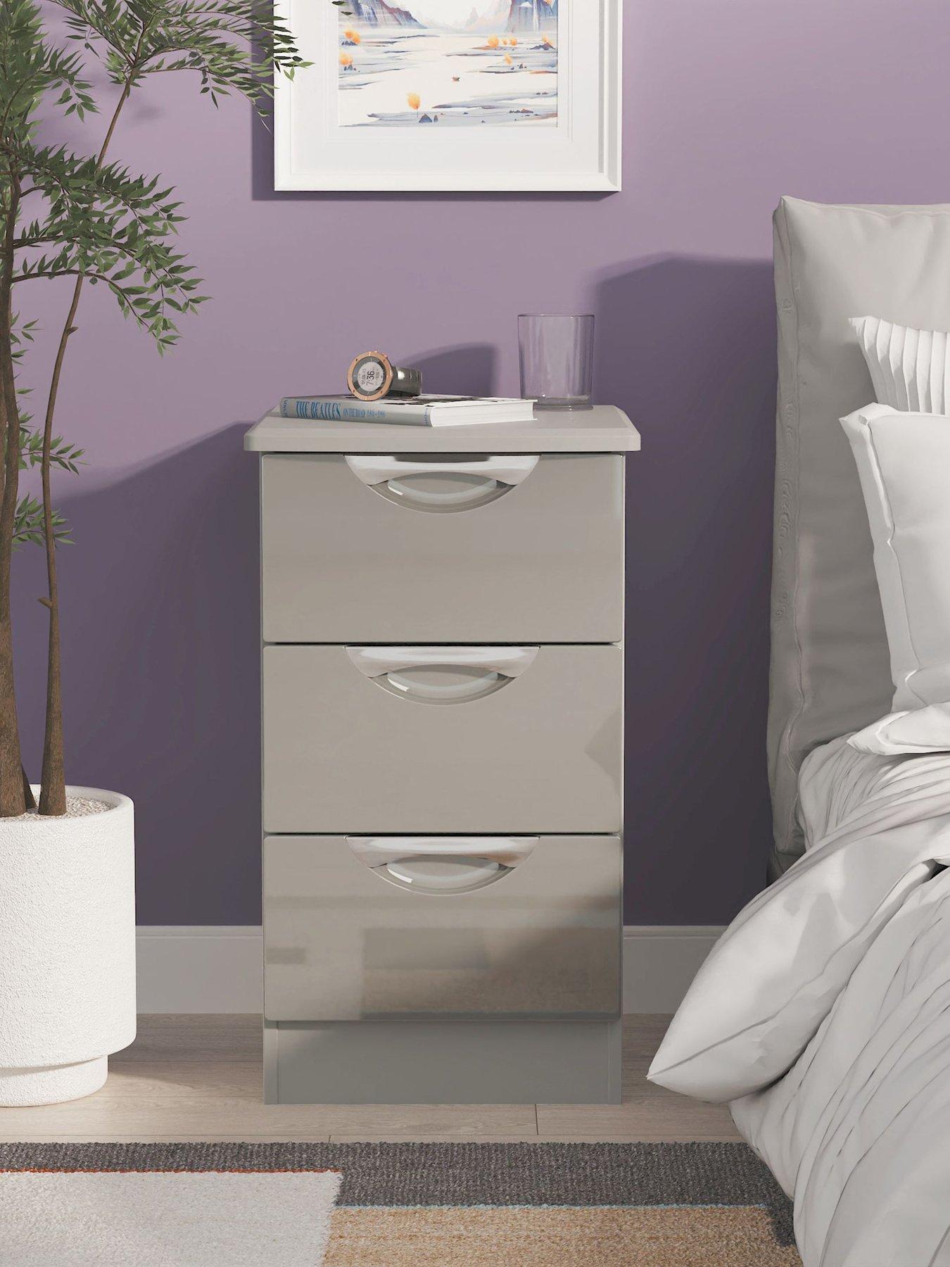 undefined Ready Assembled Alva 3 Drawer Bedside Table