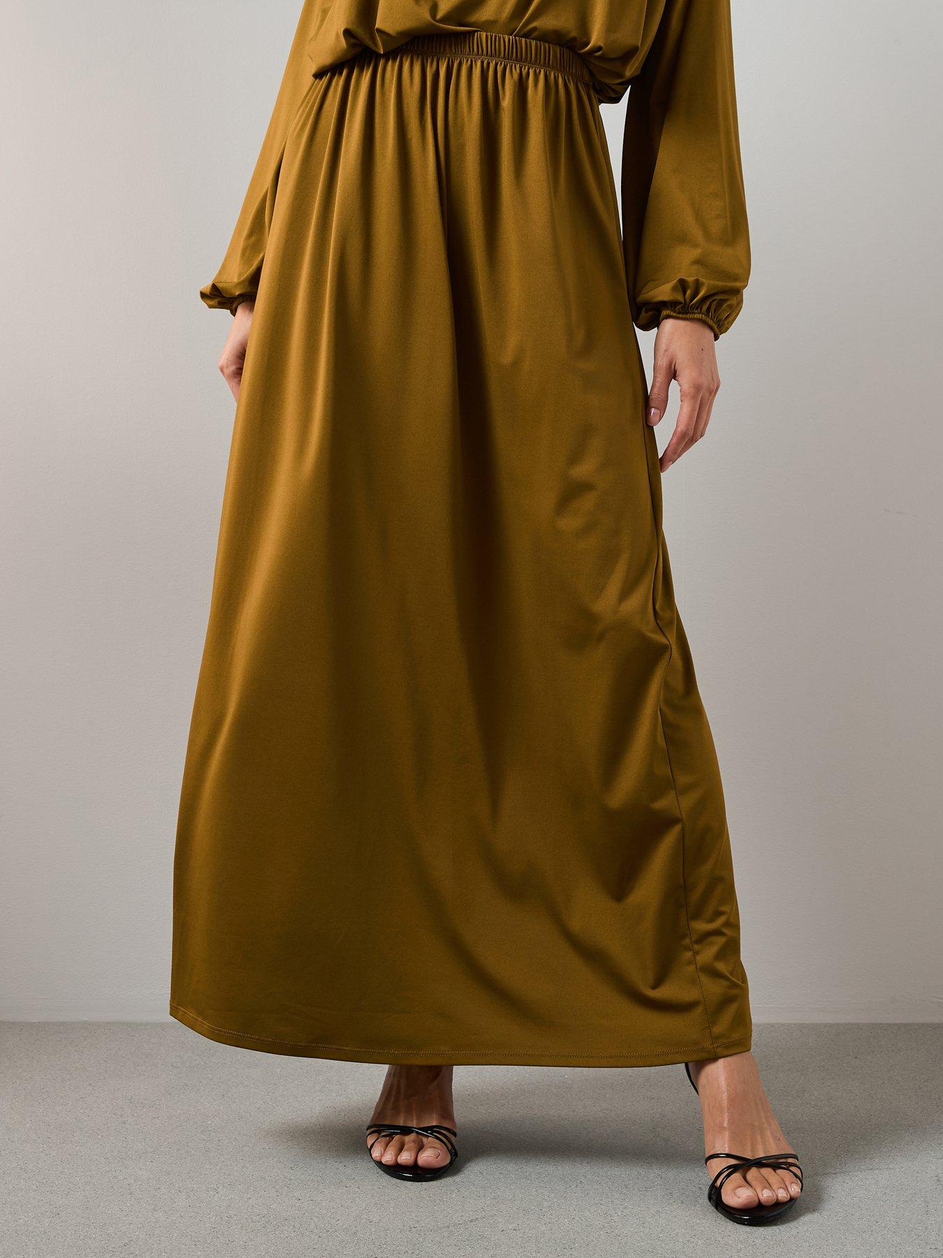 Image 5 of 6 of The Very Collection Volume Maxi Skirt Co-ord - Green