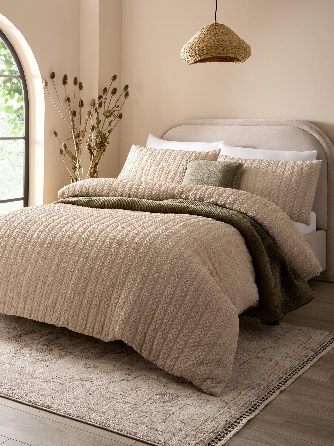 The Very Collection Michelle Keegan Super Soft Seersucker Stripe Duvet Set