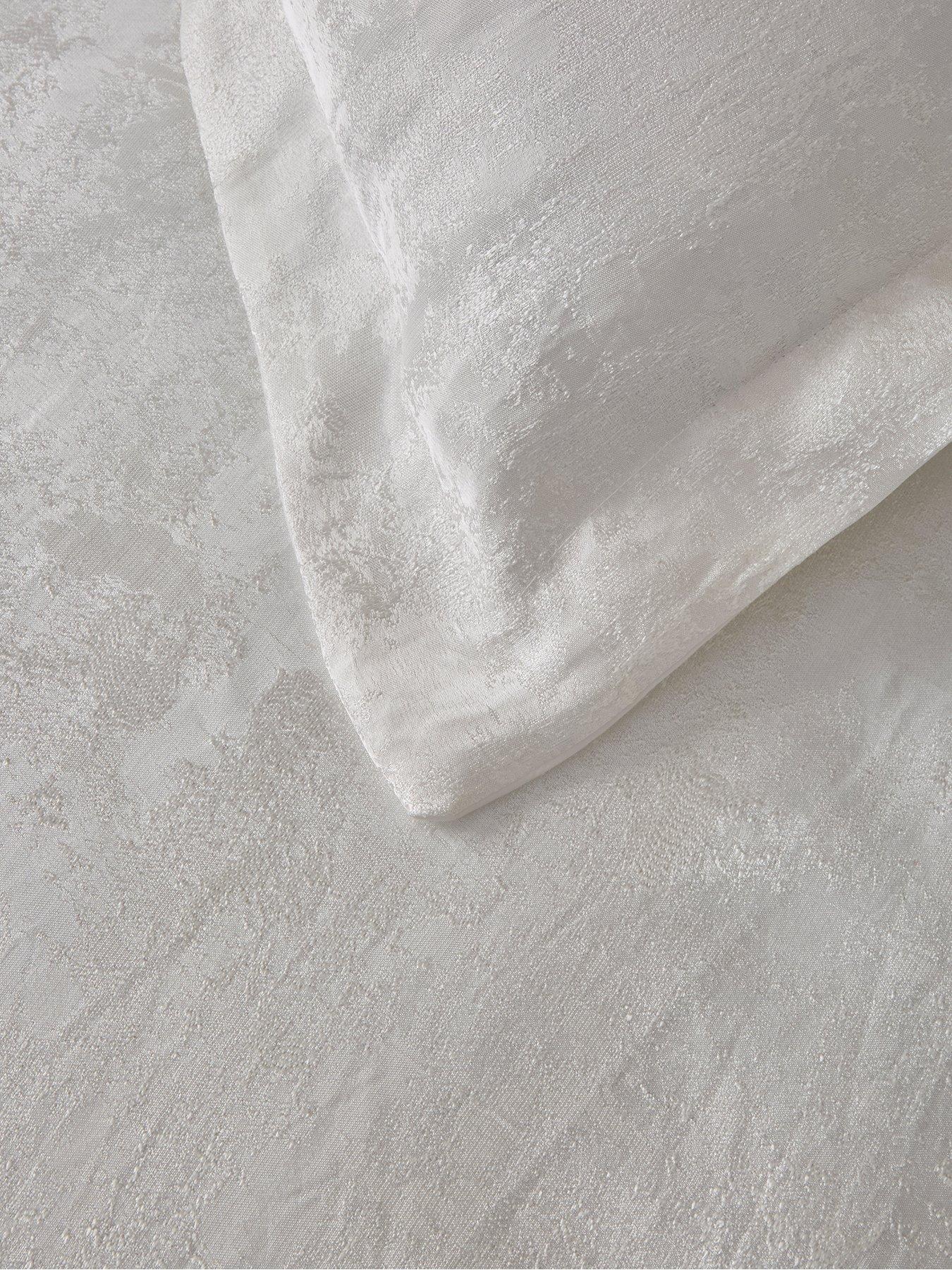 Image 4 of 5 of The Very Collection Luxe Textured Jacquard Duvet Set